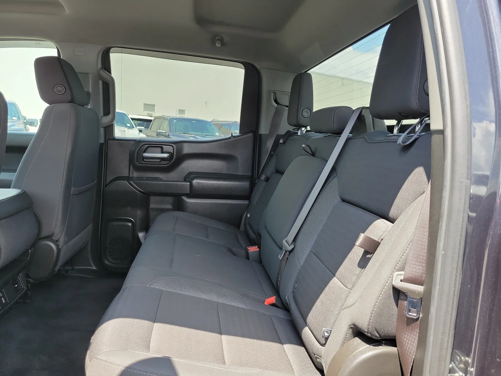 2023 Chevrolet Silverado 1500 Custom photo 13