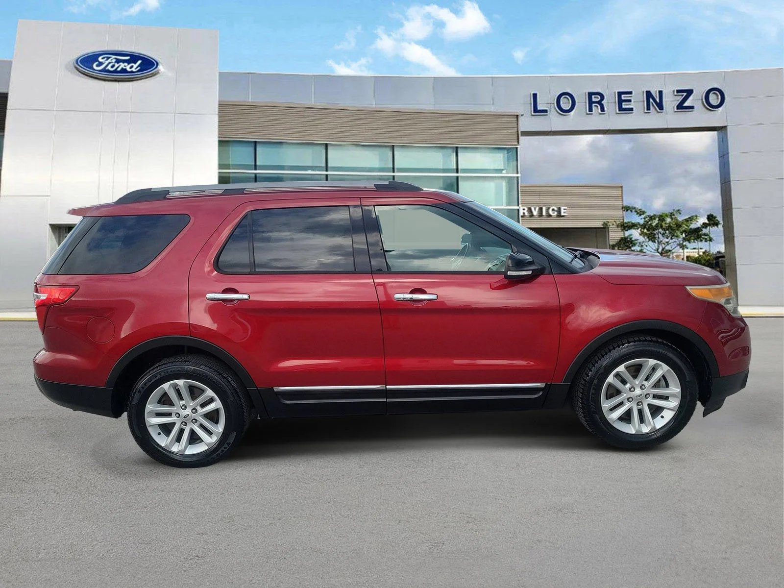2014 Ford Explorer XLT photo 4