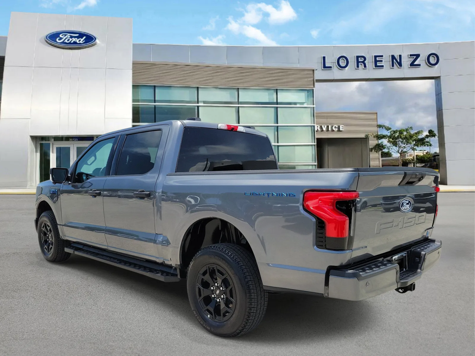 2025 Ford F-150 Lightning XLT 4WD photo 7