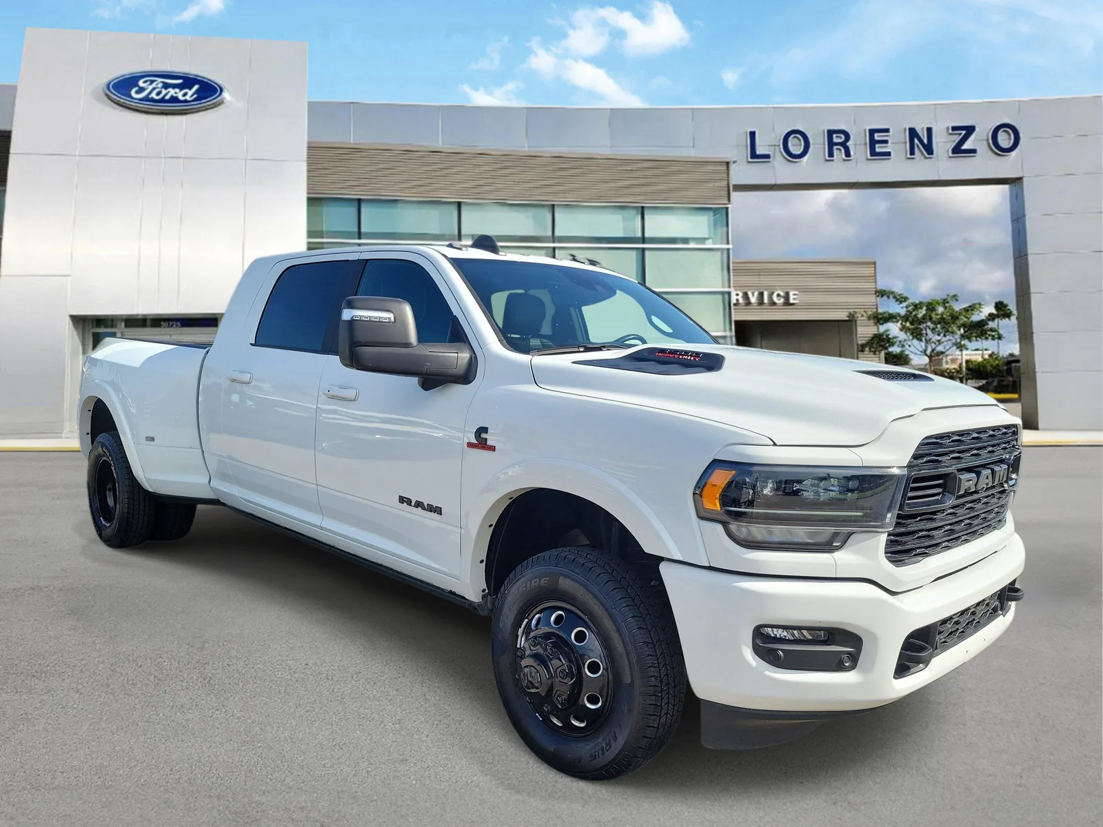2024 RAM 3500 Limited 4WD Diesel photo 3