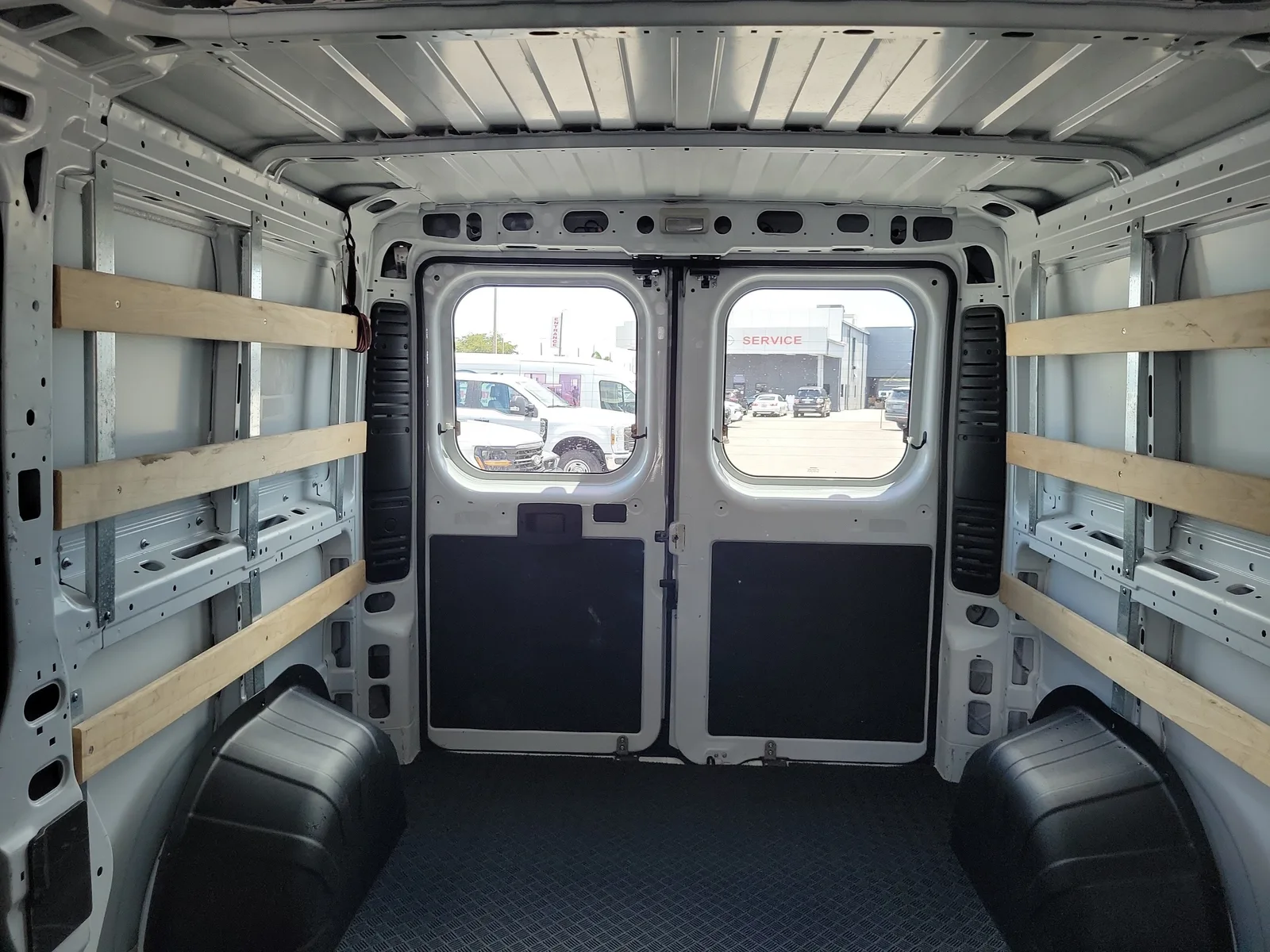 2025 RAM ProMaster Cargo Van Tradesman photo 13