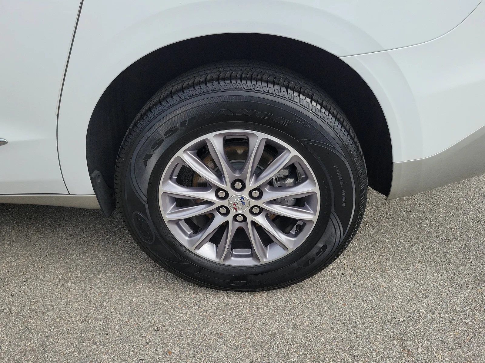 2024 Buick Enclave Essence photo 27