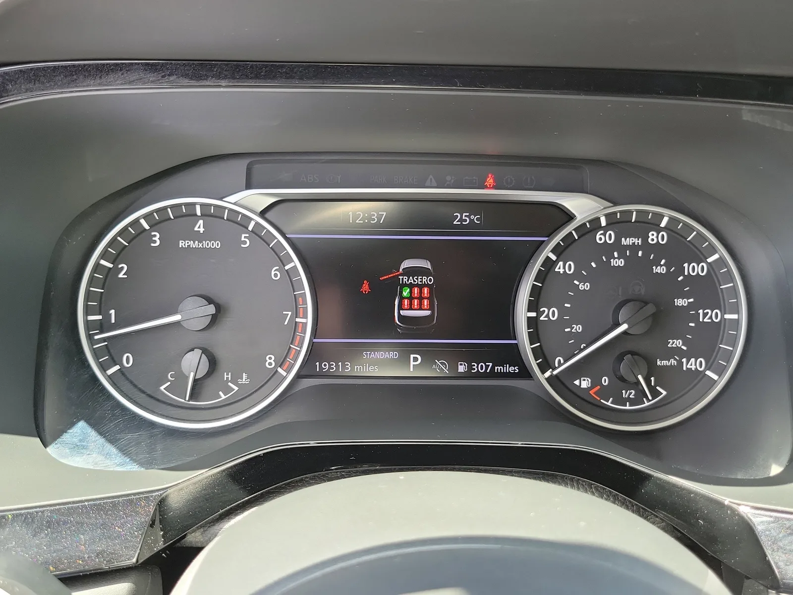 2025 Nissan Pathfinder SL photo 33