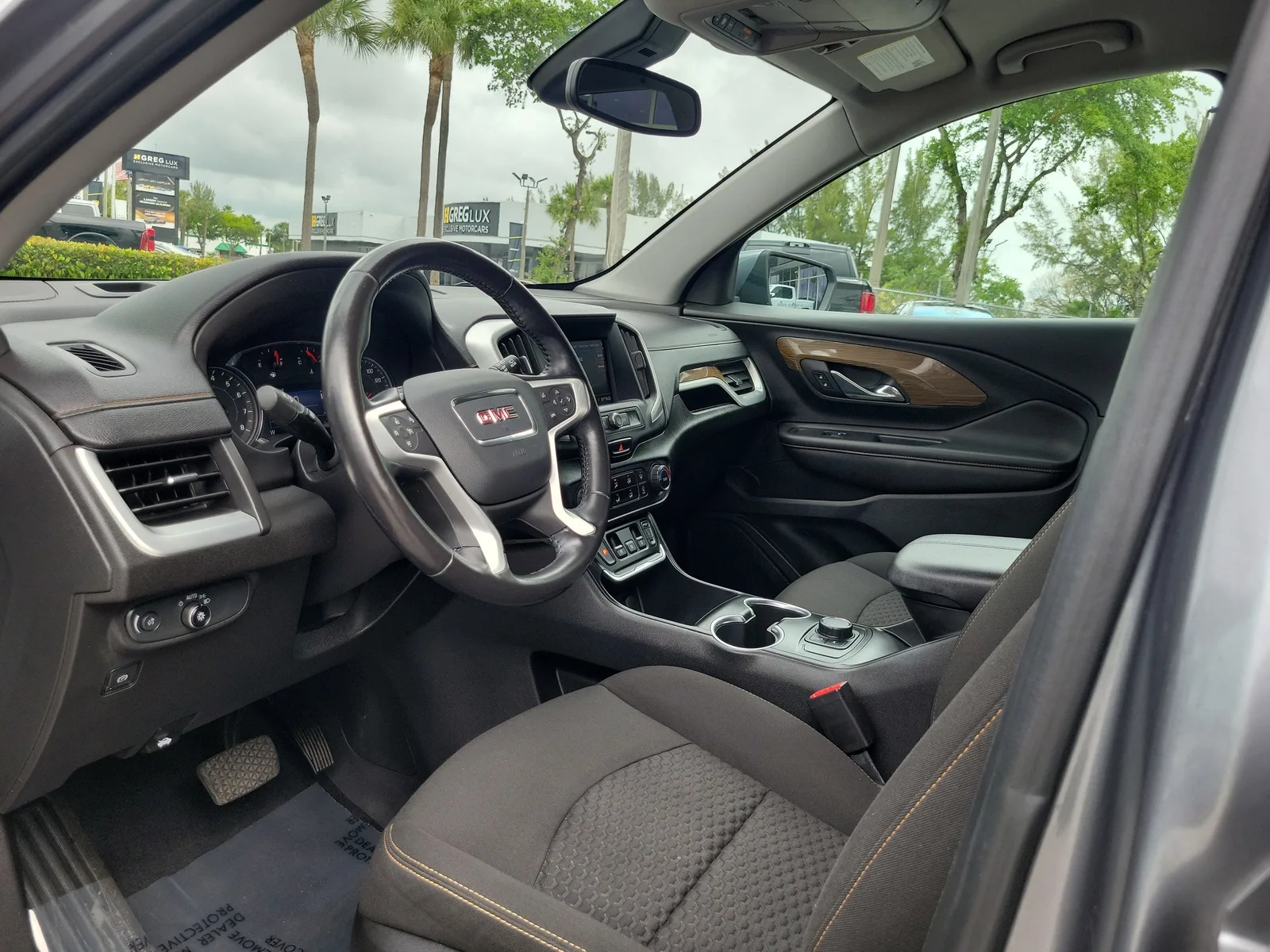 2020 GMC Terrain SLE photo 9