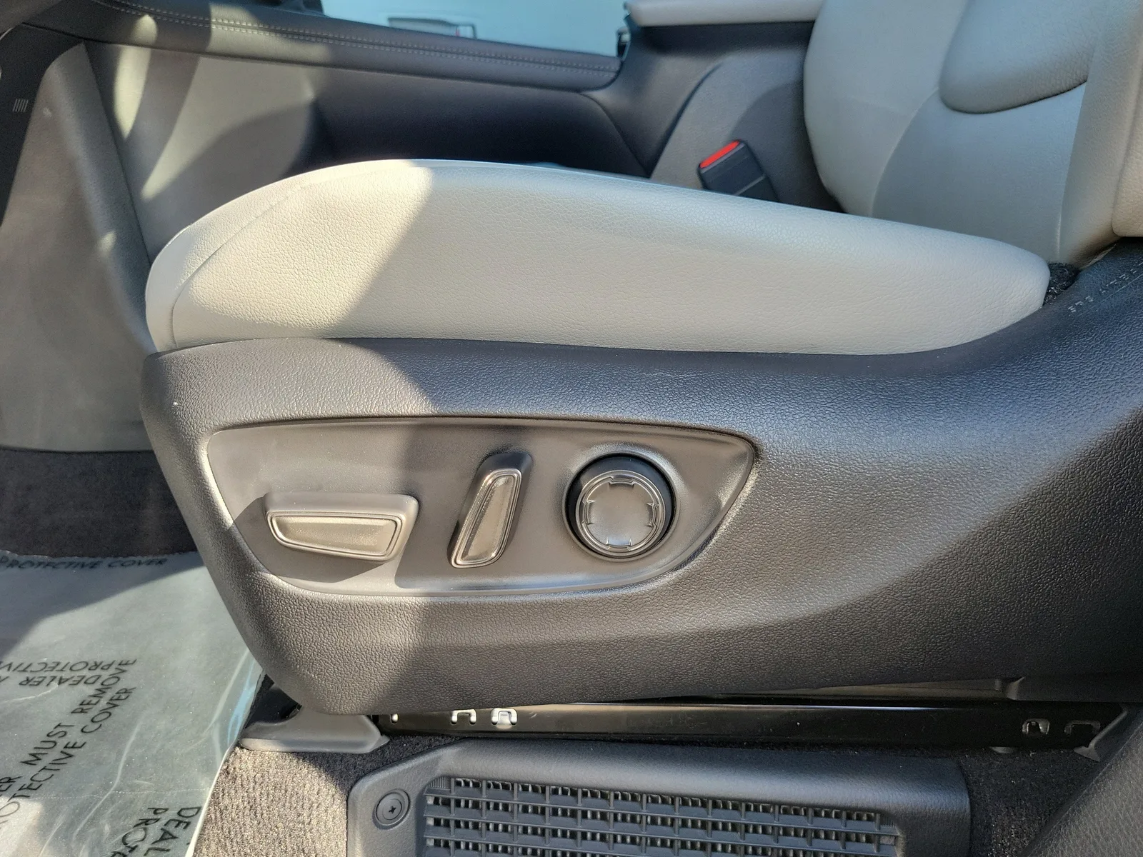 2026 Toyota Sienna XLE photo 14