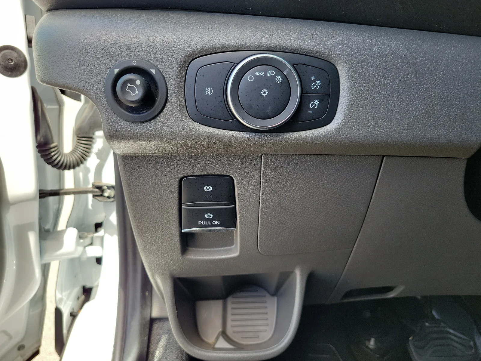 2025 Ford Transit Cargo Van Base photo 17