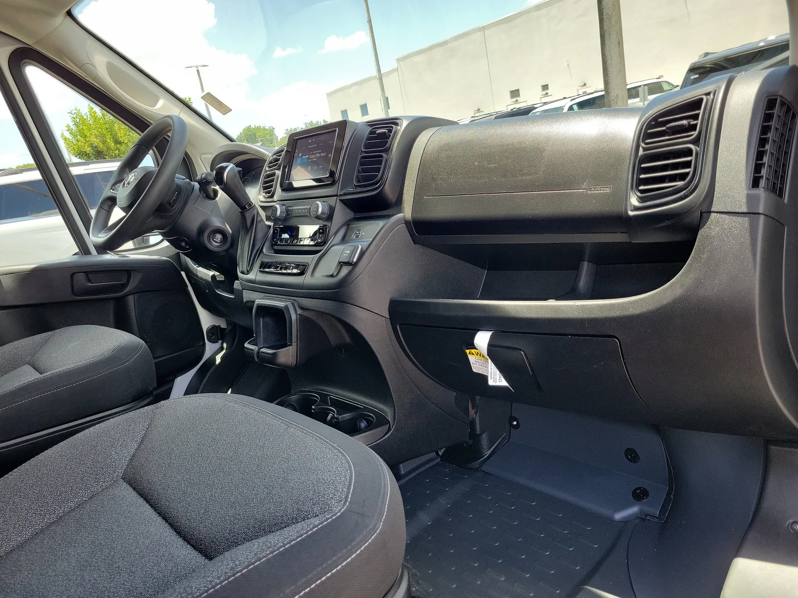 2025 RAM ProMaster Cargo Van Tradesman photo 16