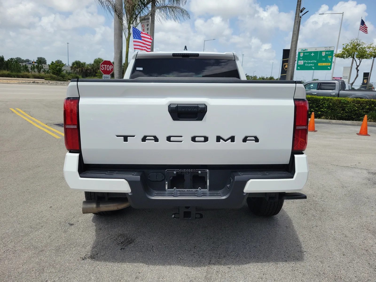 2024 Toyota Tacoma 2WD SR5 photo 6