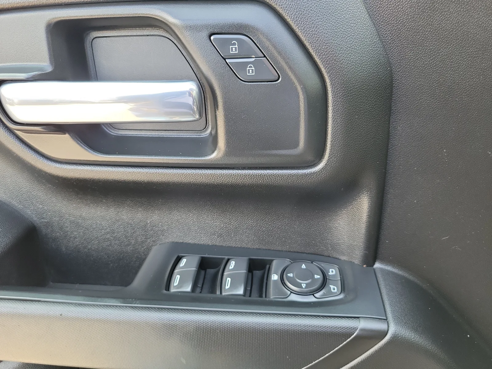 2023 Chevrolet Silverado 1500 Custom photo 26