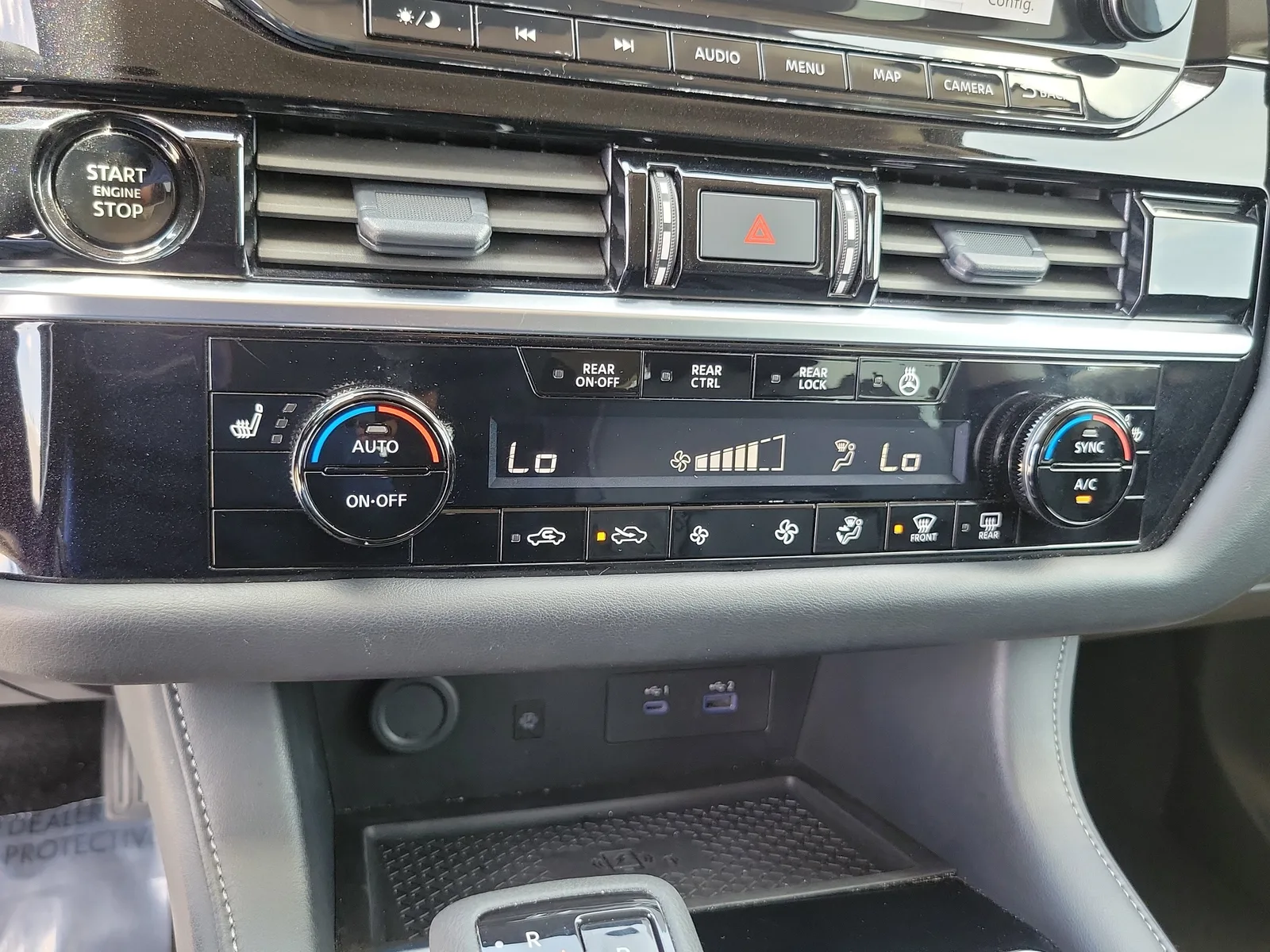 2025 Nissan Pathfinder SL photo 25