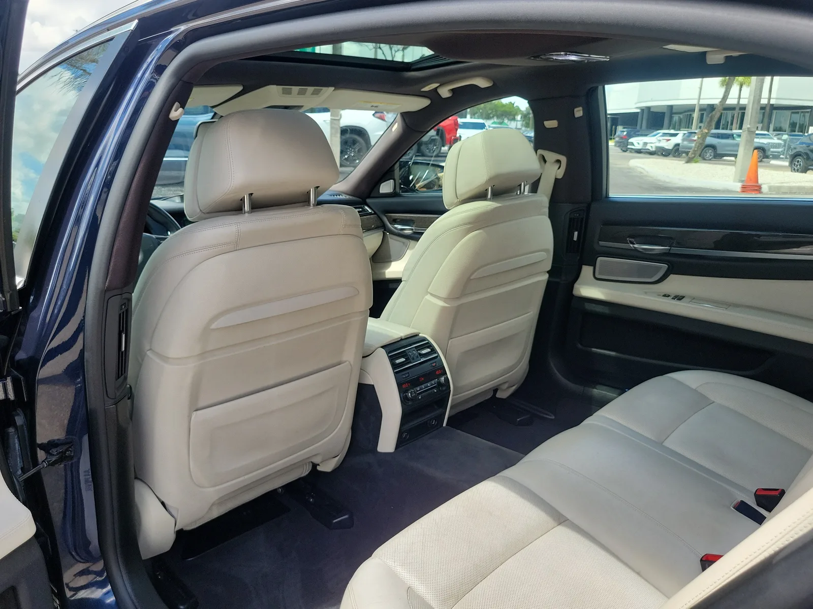 2013 BMW 7 Series 750Li xDrive photo 15