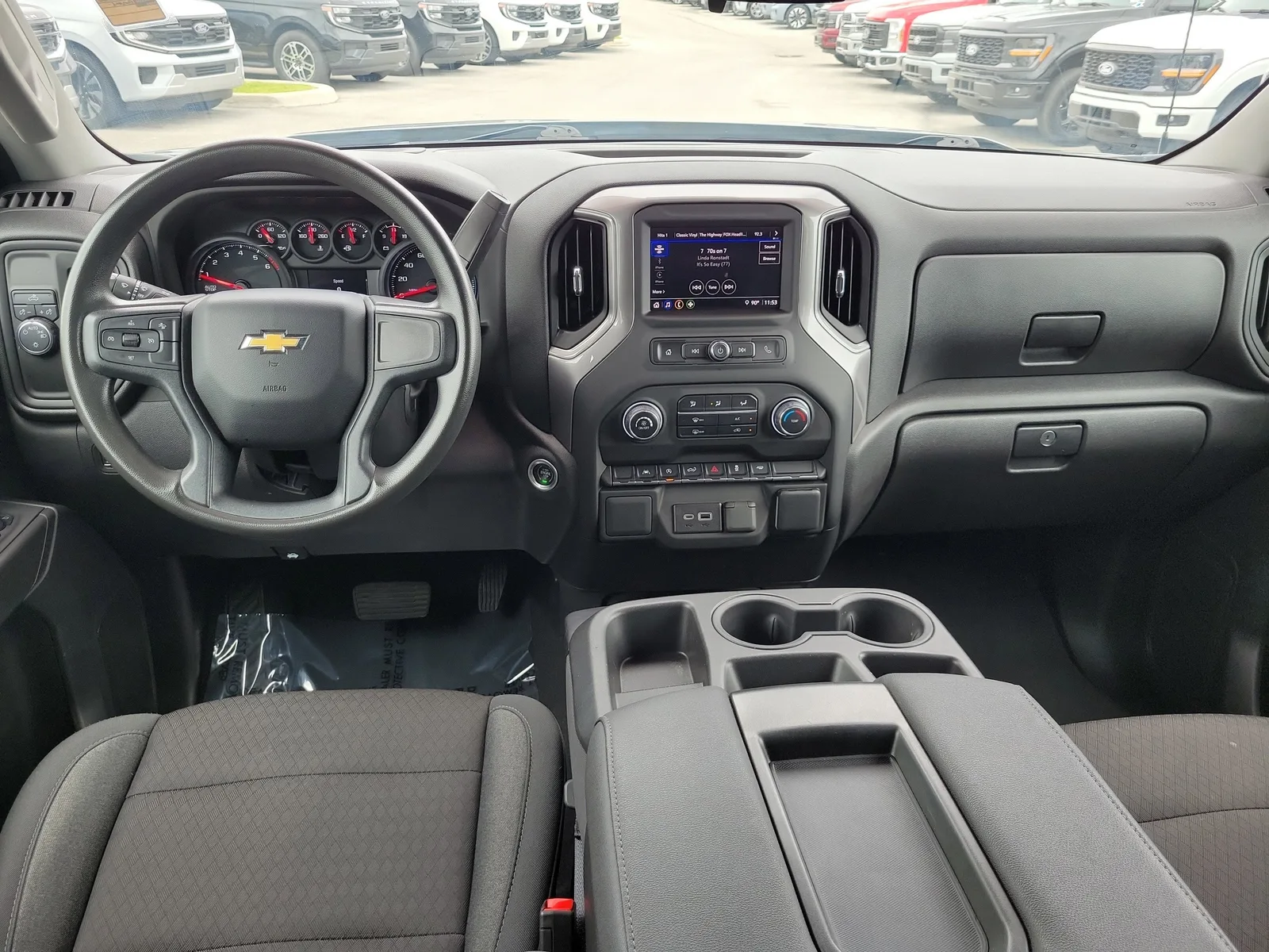 2024 Chevrolet Silverado 1500 Custom photo 13