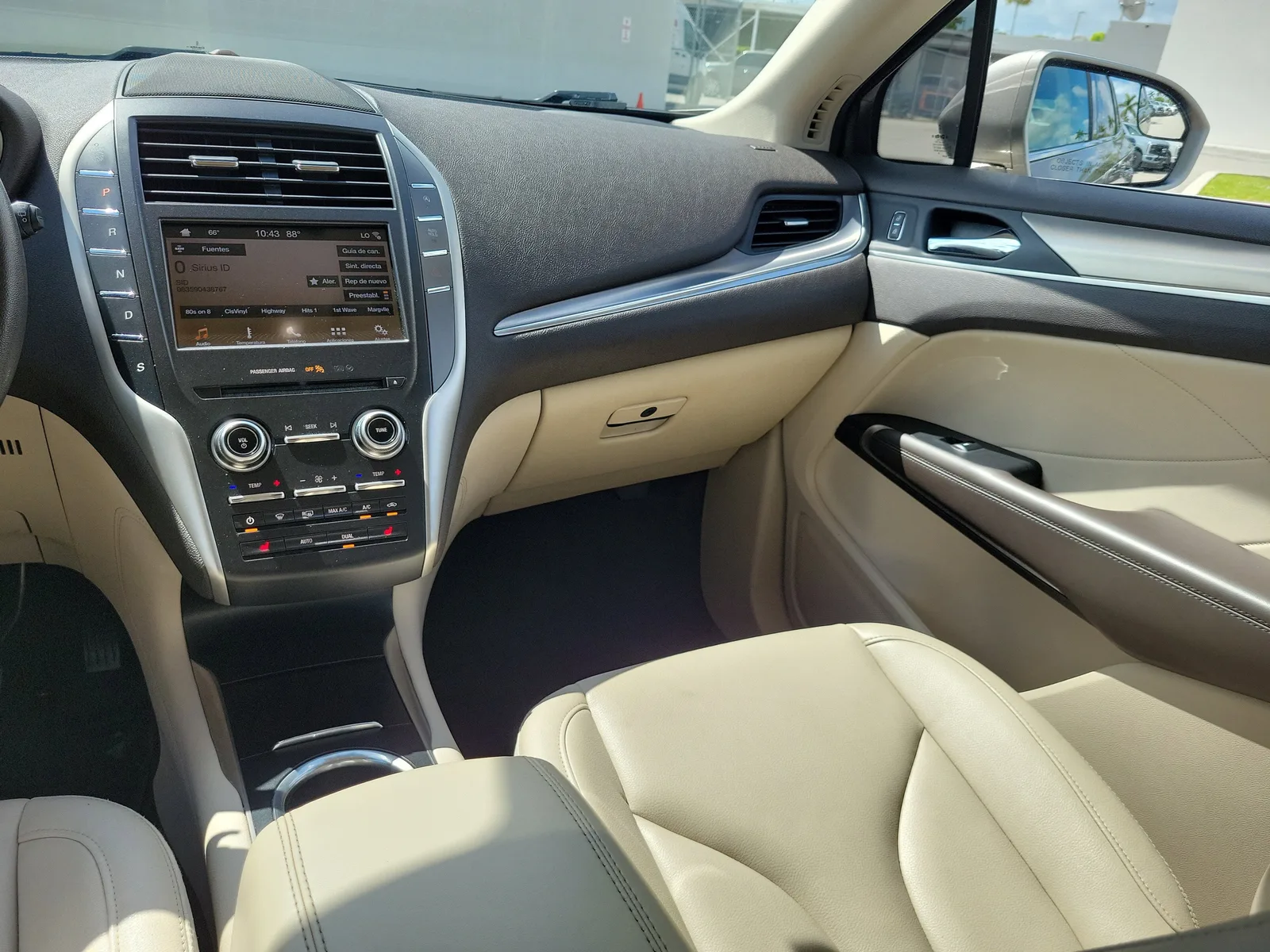 2019 Lincoln MKC Standard photo 18