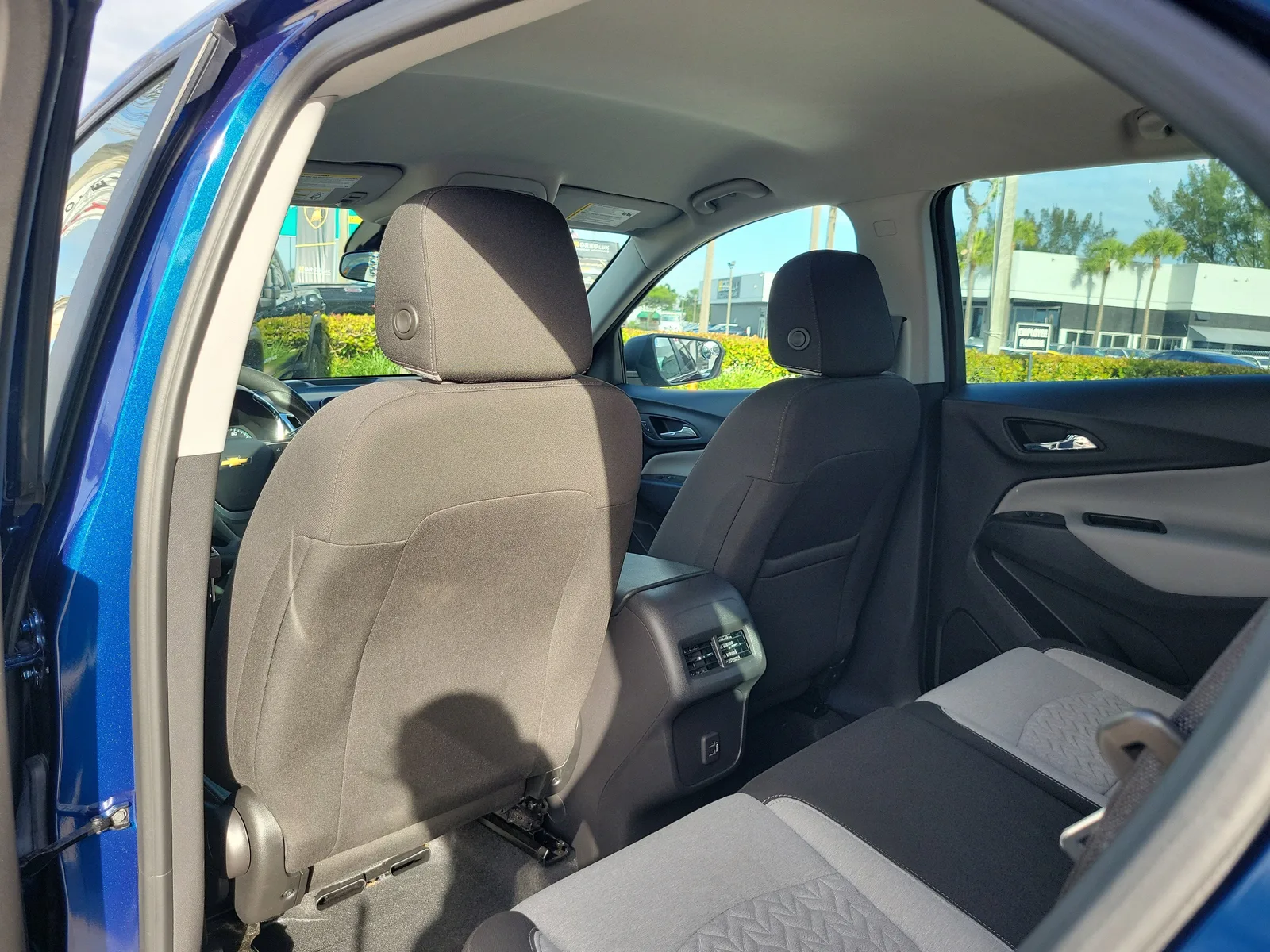 2023 Chevrolet Equinox LS photo 13