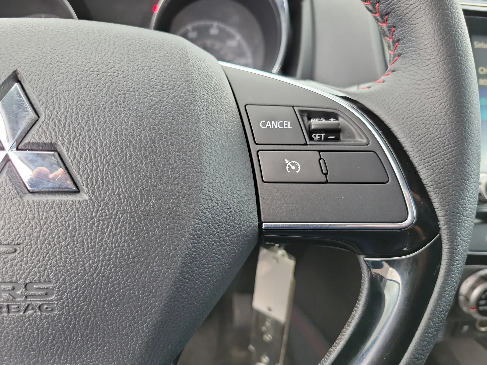 2025 Mitsubishi Outlander Sport LE photo 22
