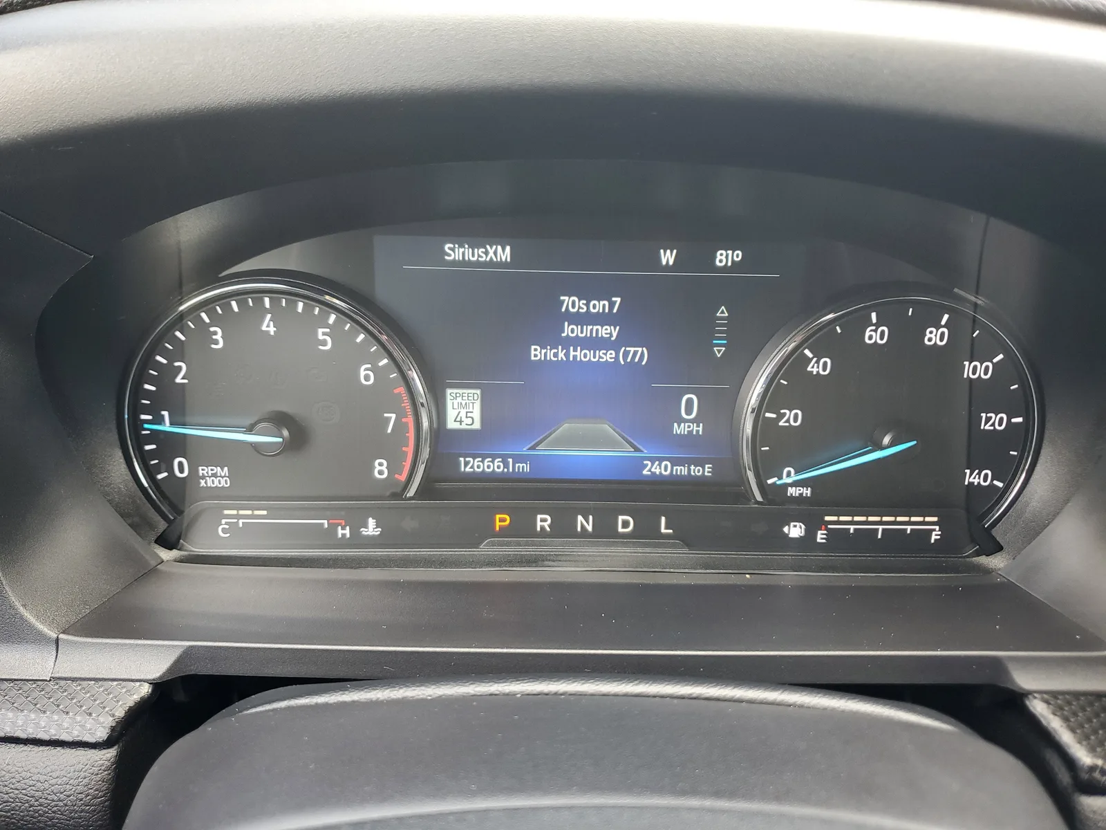 2023 Ford Explorer ST-Line photo 34