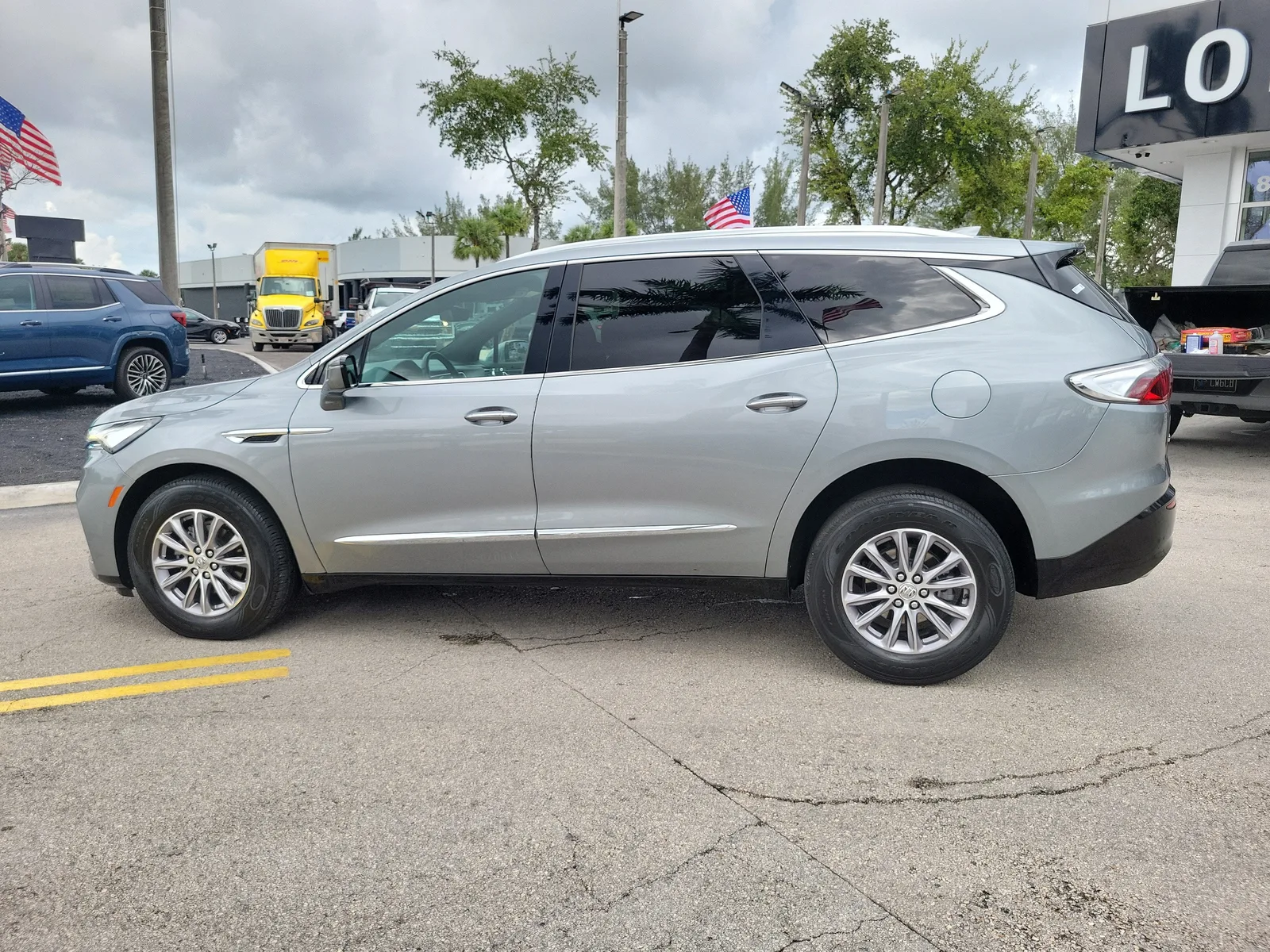 2023 Buick Enclave Essence photo 8