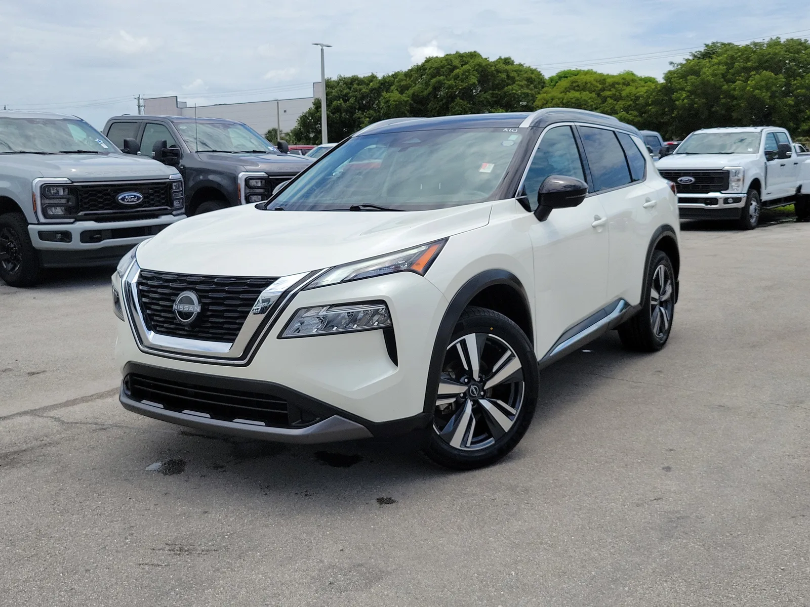 2023 Nissan Rogue SL 4WD photo 33