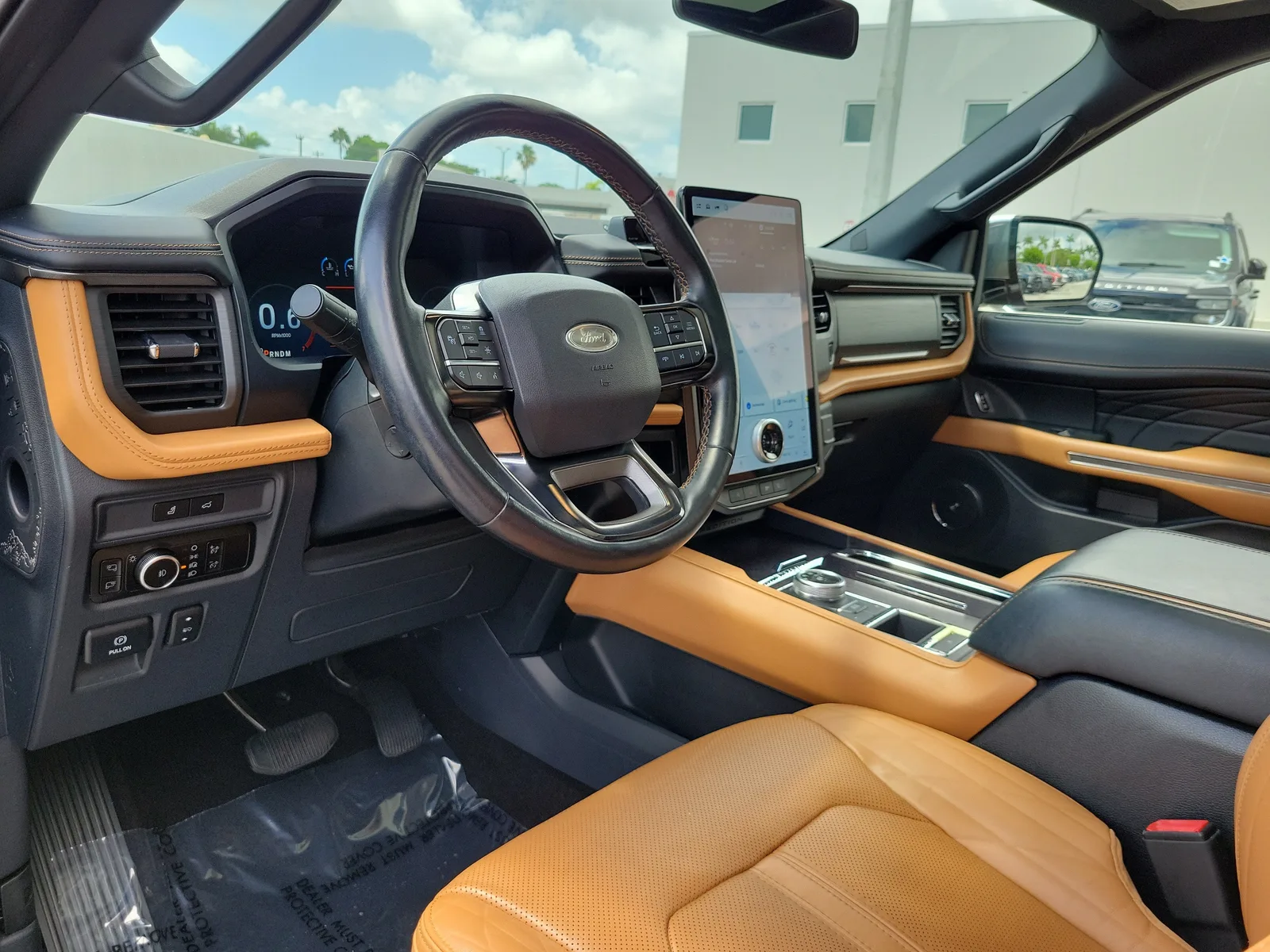 2023 Ford Expedition Max Platinum photo 13