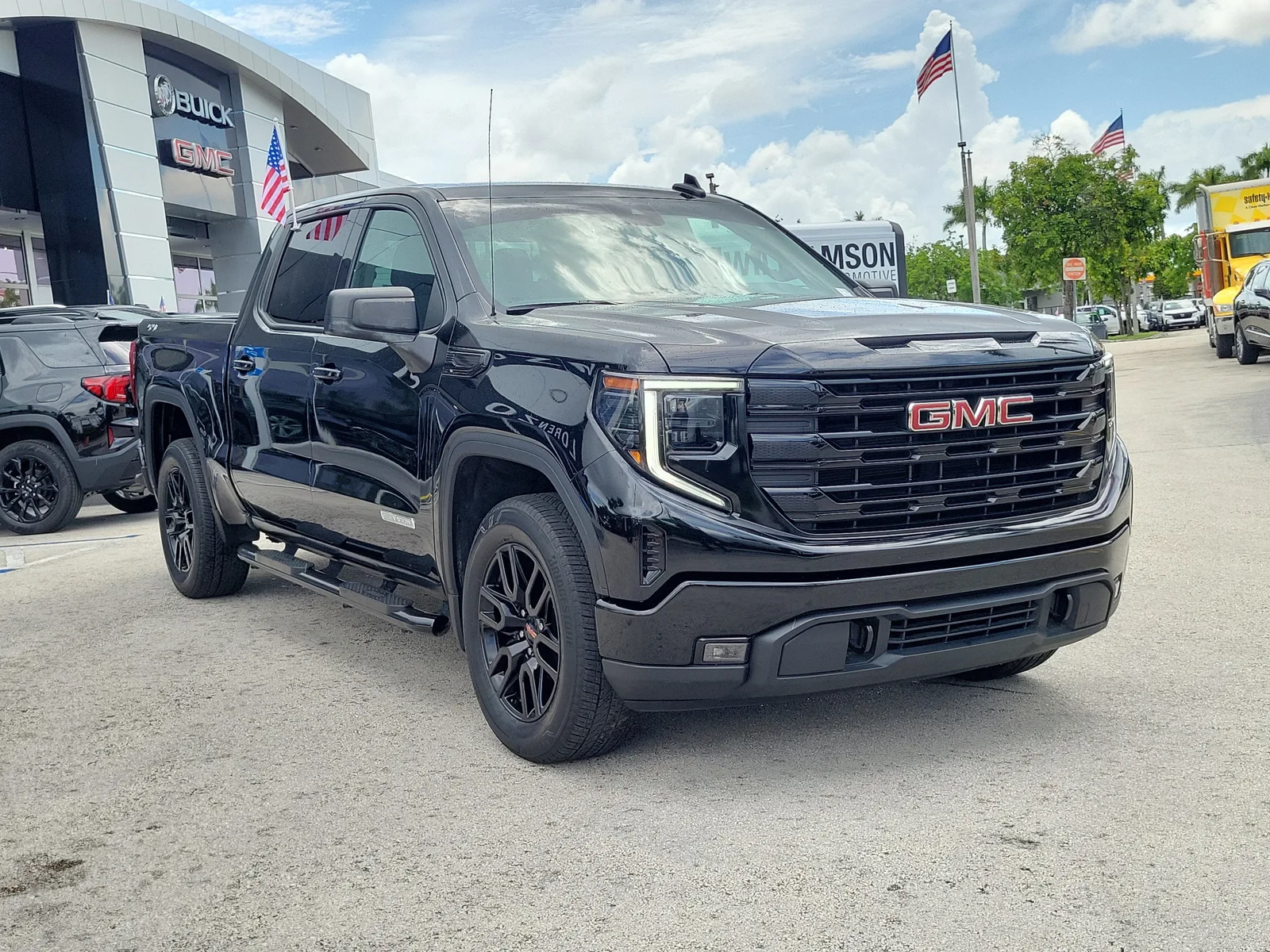 2024 GMC Sierra 1500 Elevation photo 3