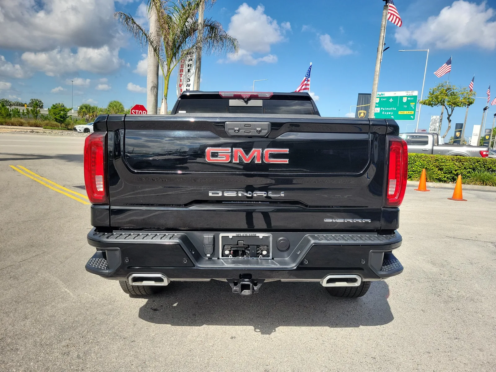 2023 GMC Sierra 1500 Denali photo 6