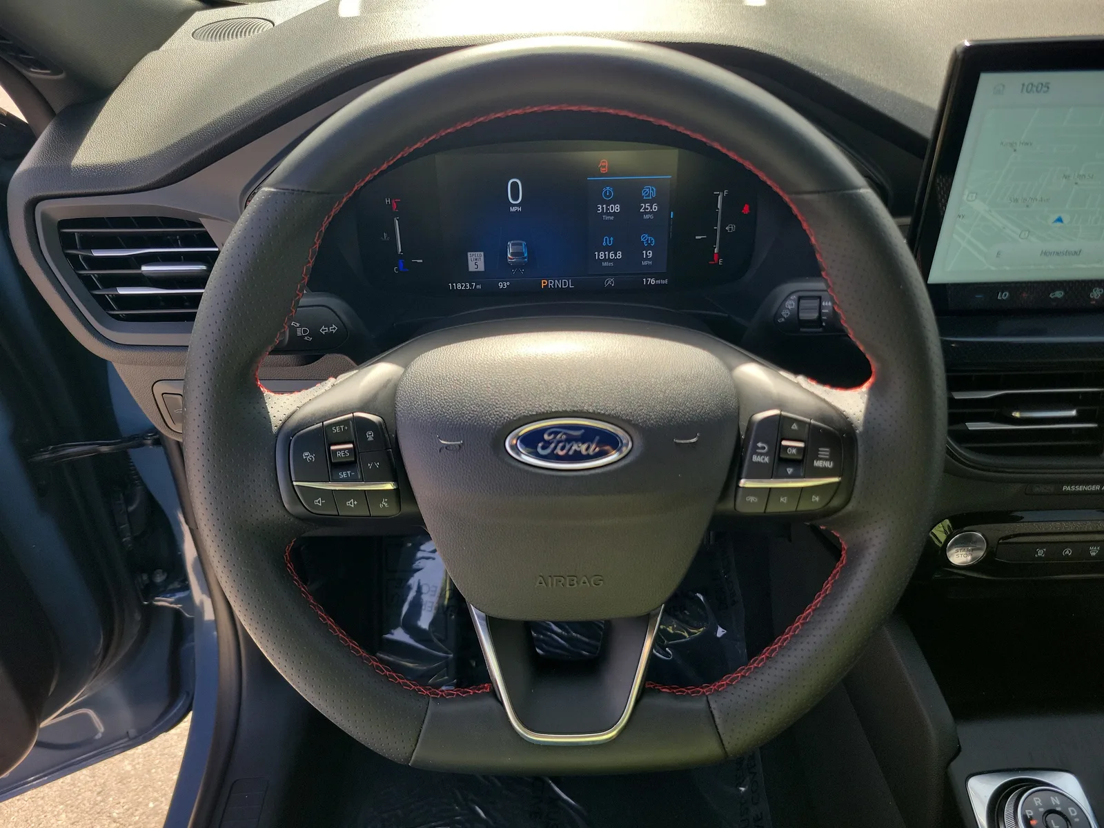 2025 Ford Escape ST-Line photo 21
