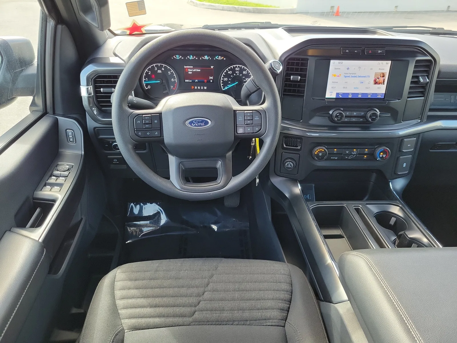 2023 Ford F-150 XL photo 18