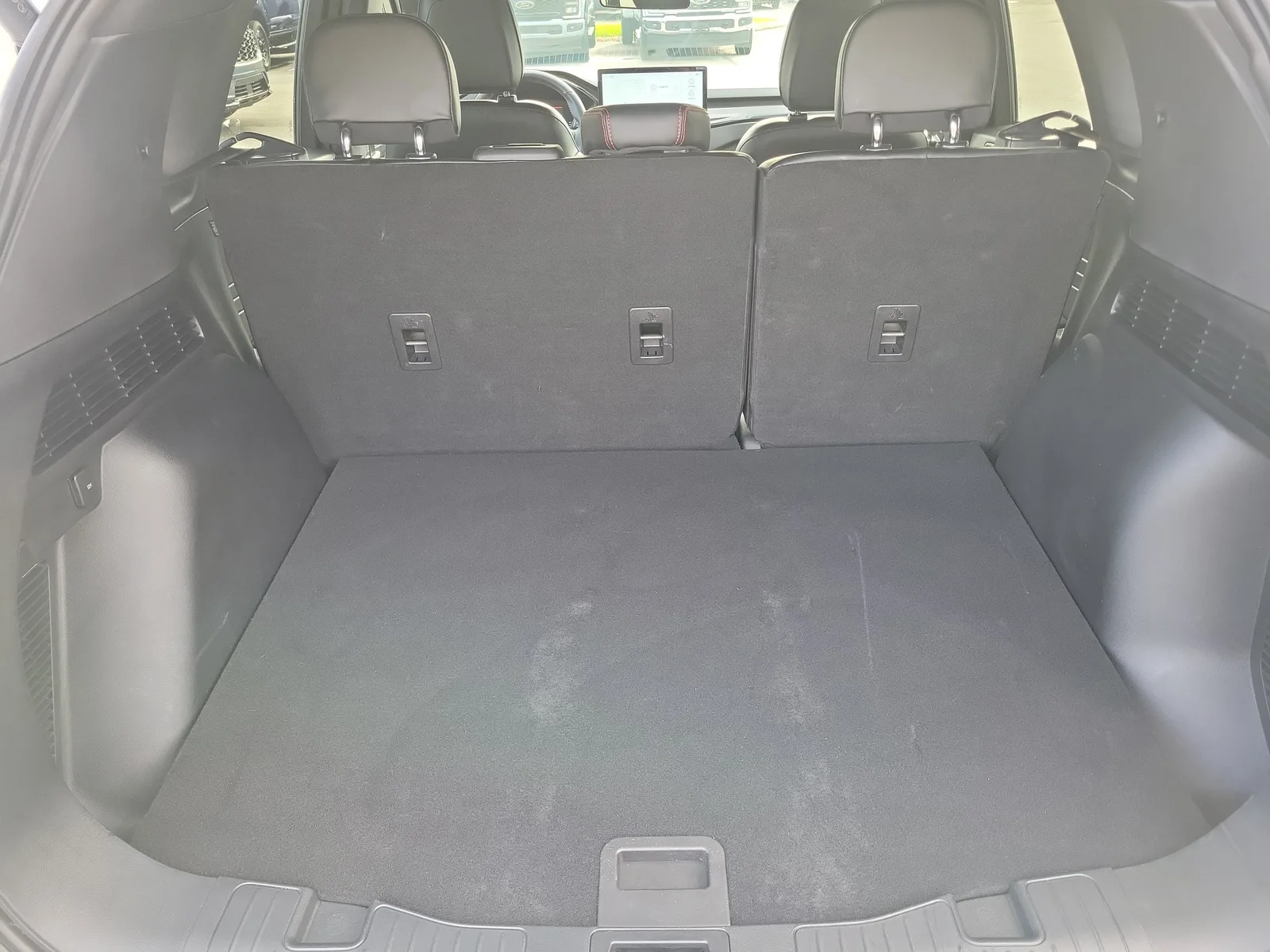 2024 Ford Escape ST-Line photo 17