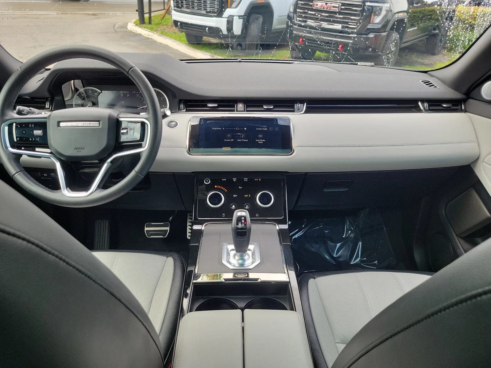 2023 Land Rover Range Rover Evoque R-Dynamic SE photo 19