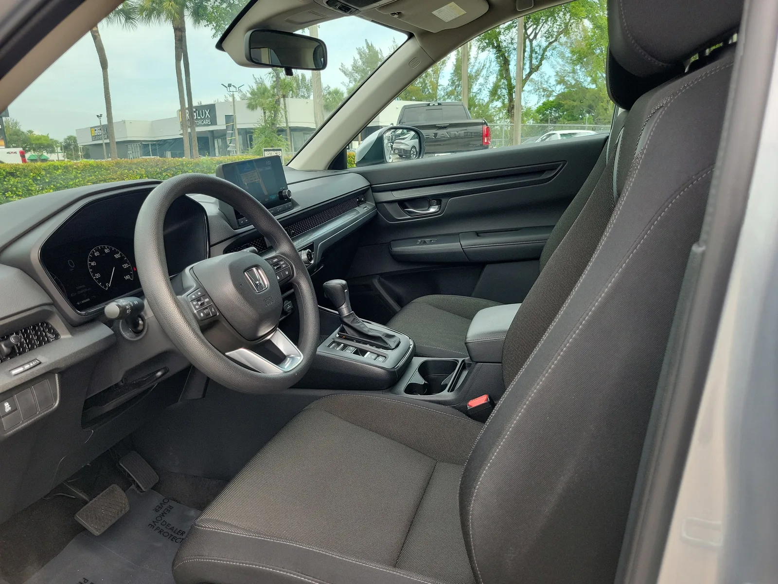 2025 Honda CR-V LX photo 16