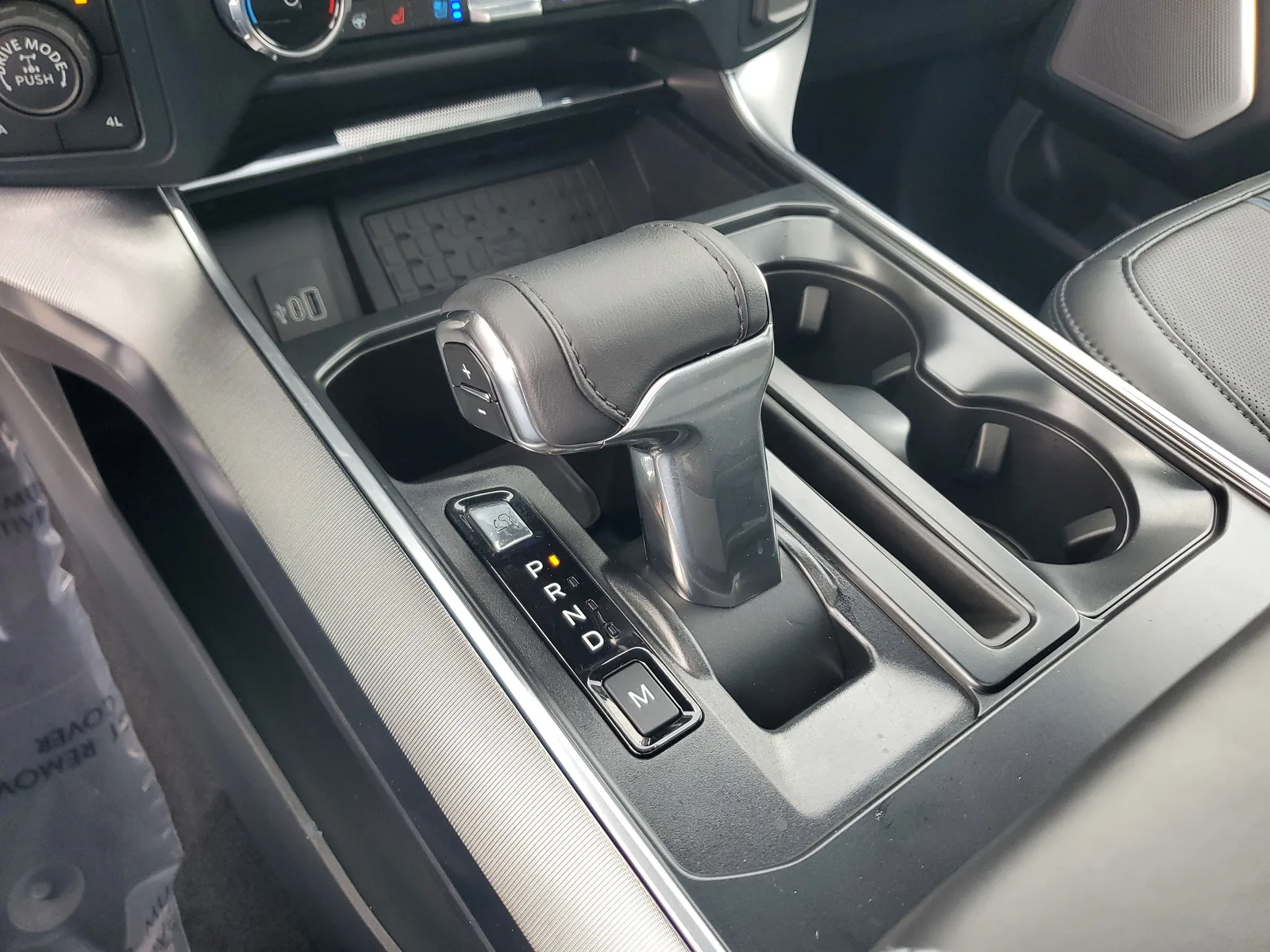 2025 Ford F-150 Platinum photo 24
