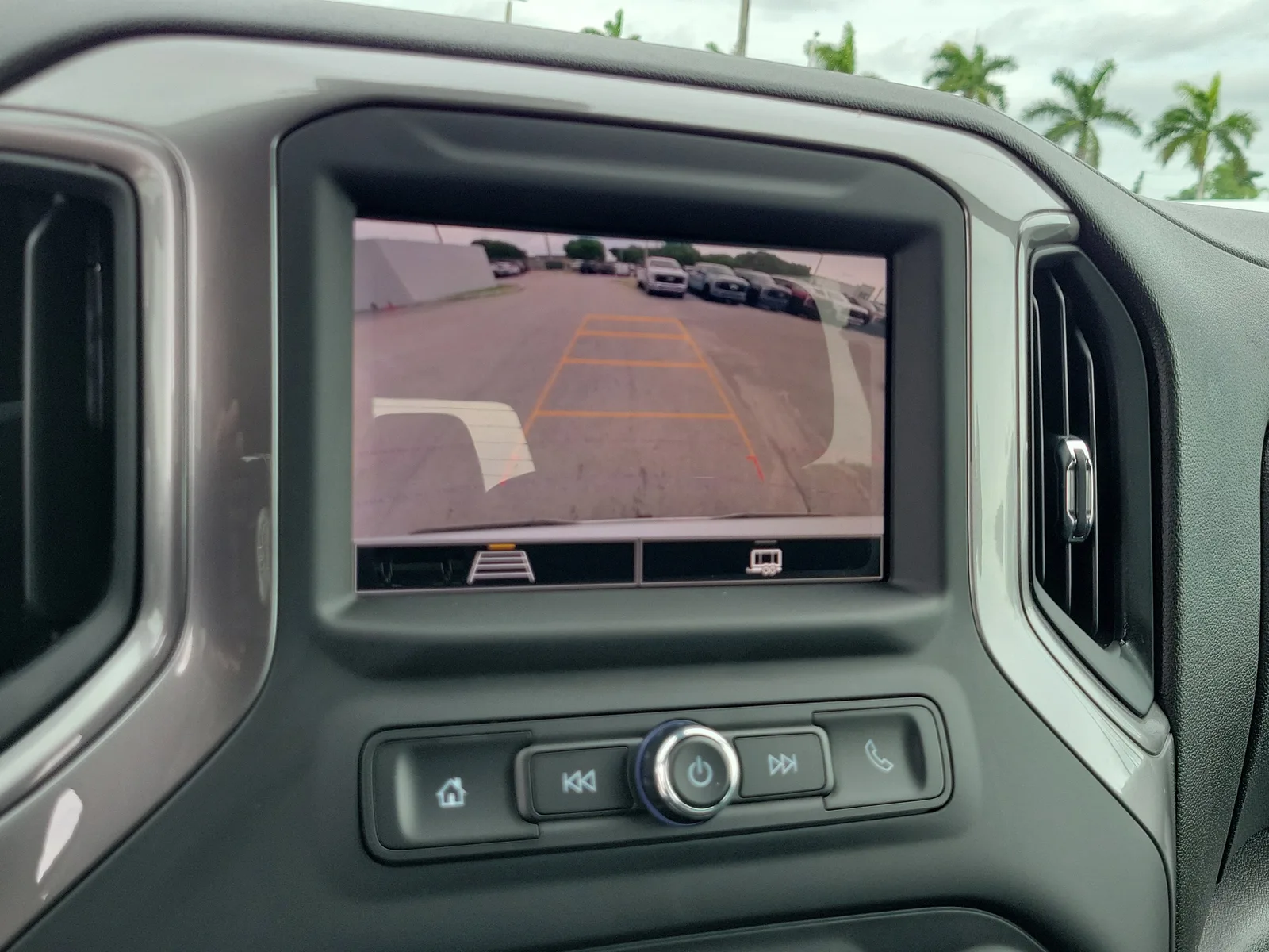 2022 Chevrolet Silverado 1500 Custom photo 10