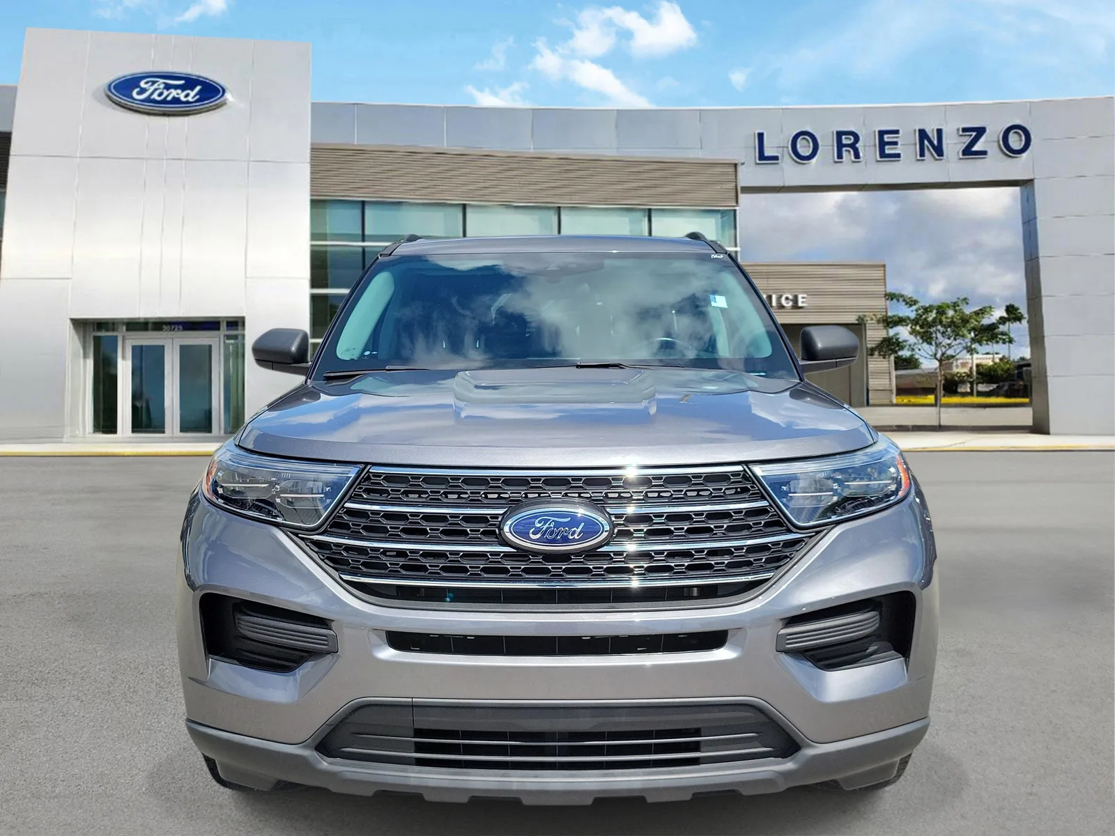 2022 Ford Explorer XLT photo 2