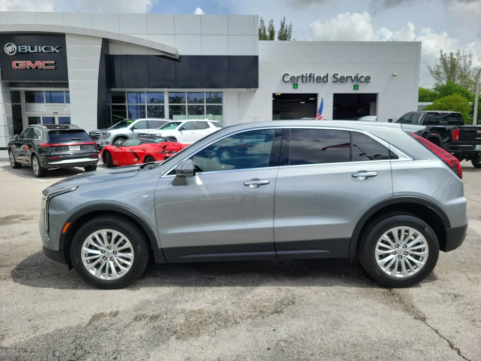 2024 Cadillac XT4 Luxury photo 8