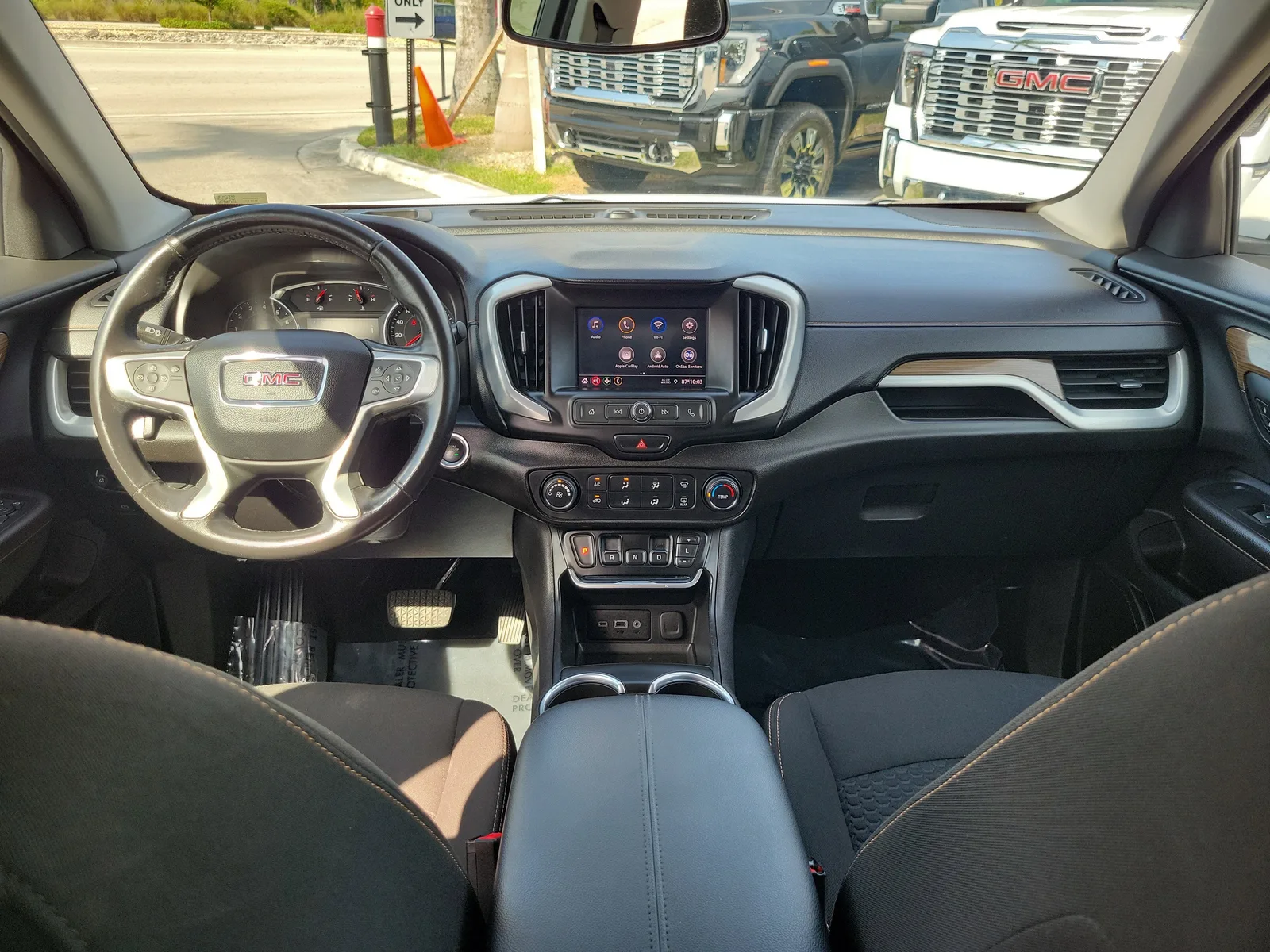 2020 GMC Terrain SLE photo 16