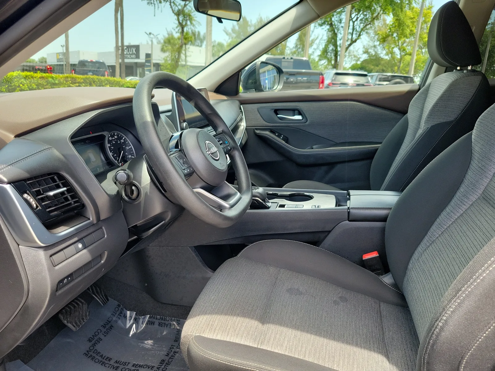 2022 Nissan Rogue SV photo 9