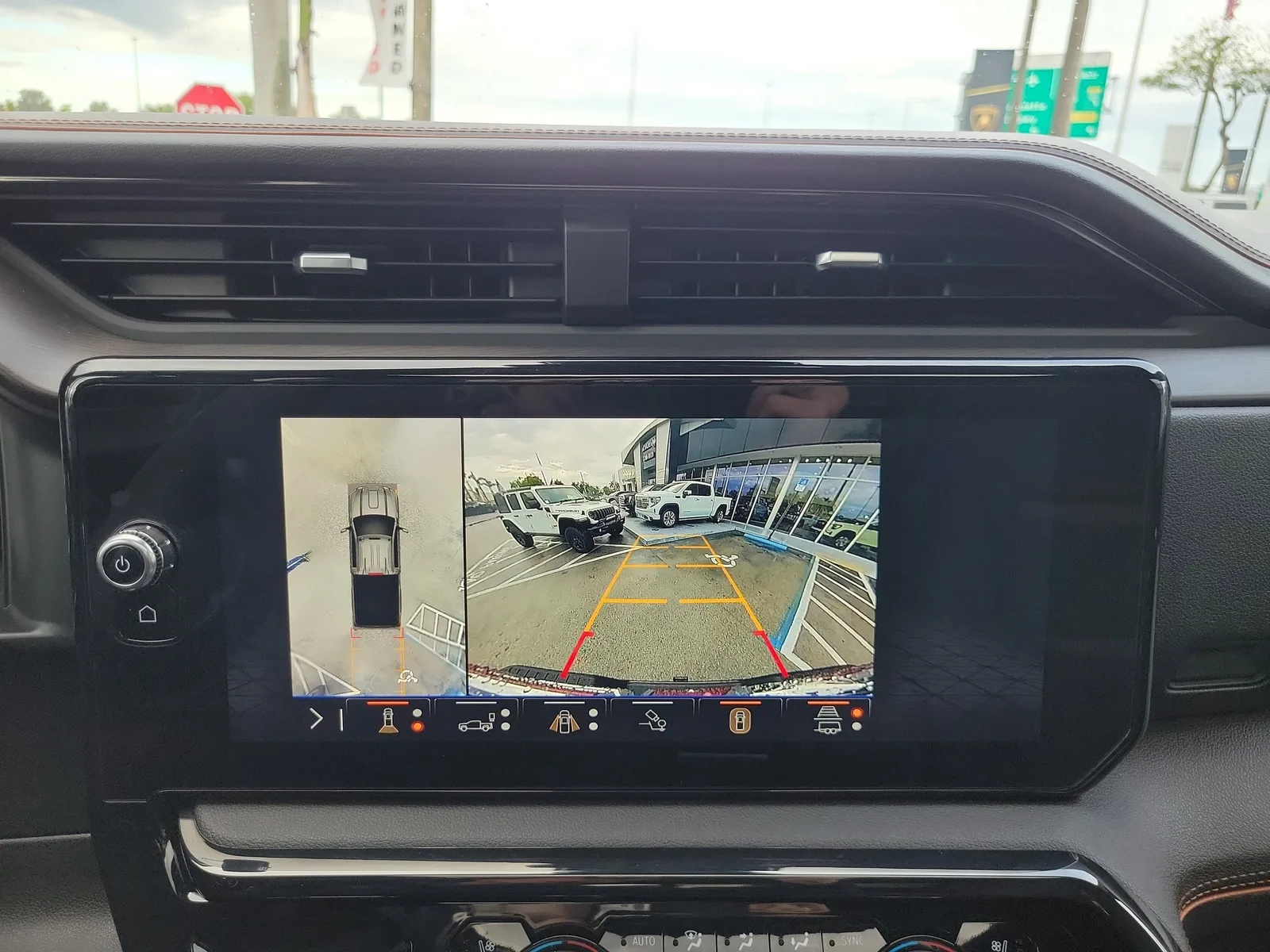 2025 GMC Sierra 2500 HD AT4 photo 11