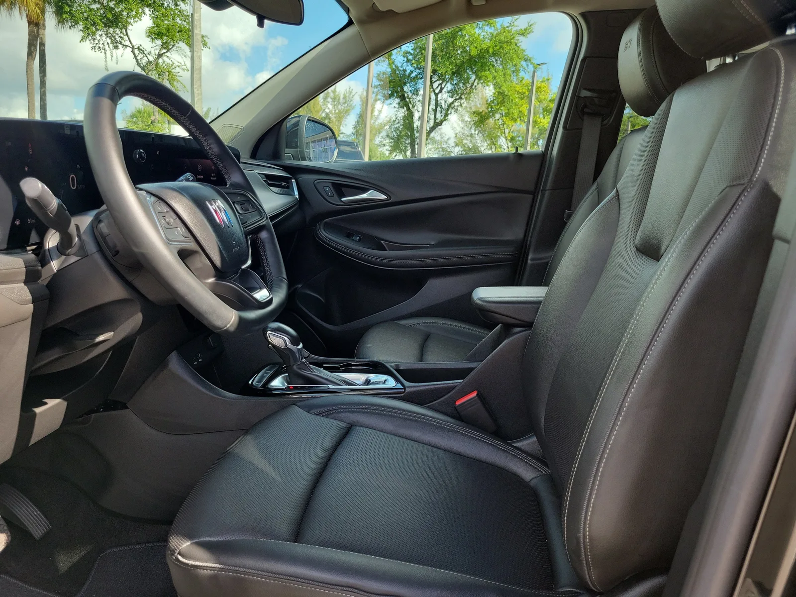2024 Buick Encore GX Sport Touring photo 11