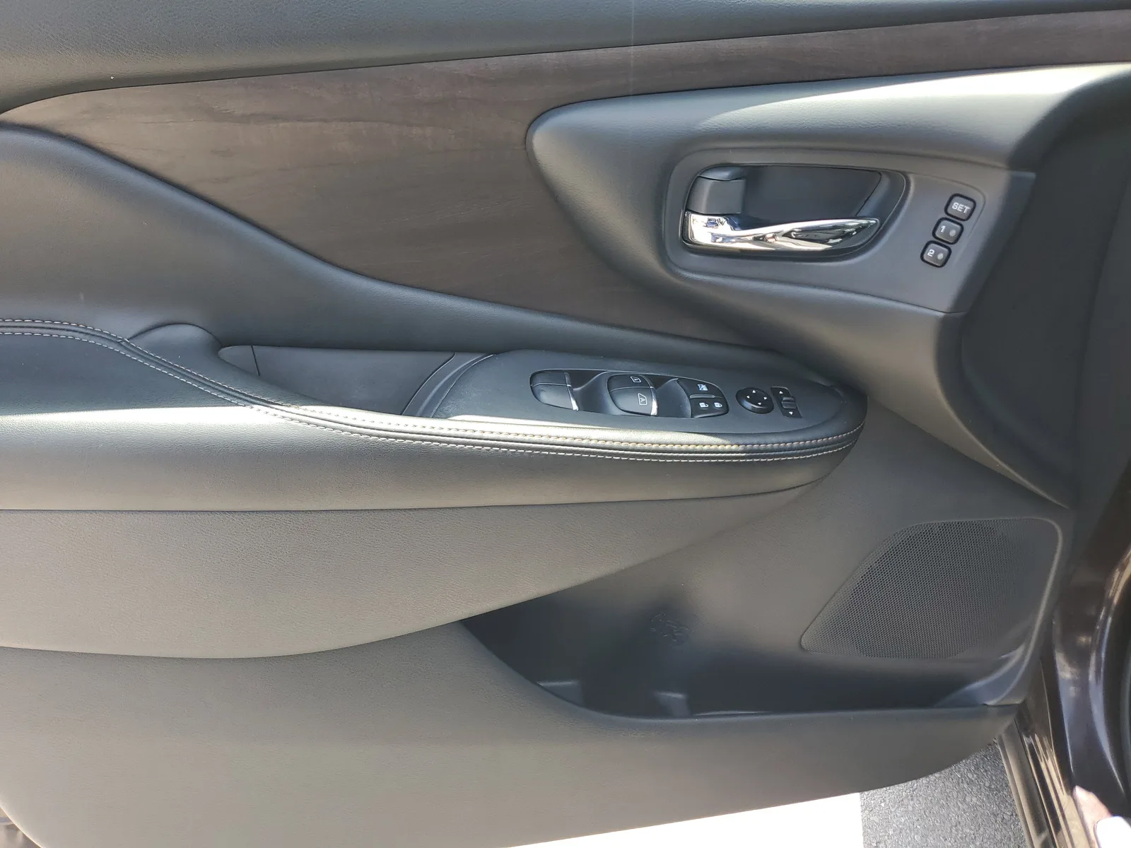 2021 Nissan Murano Platinum photo 27
