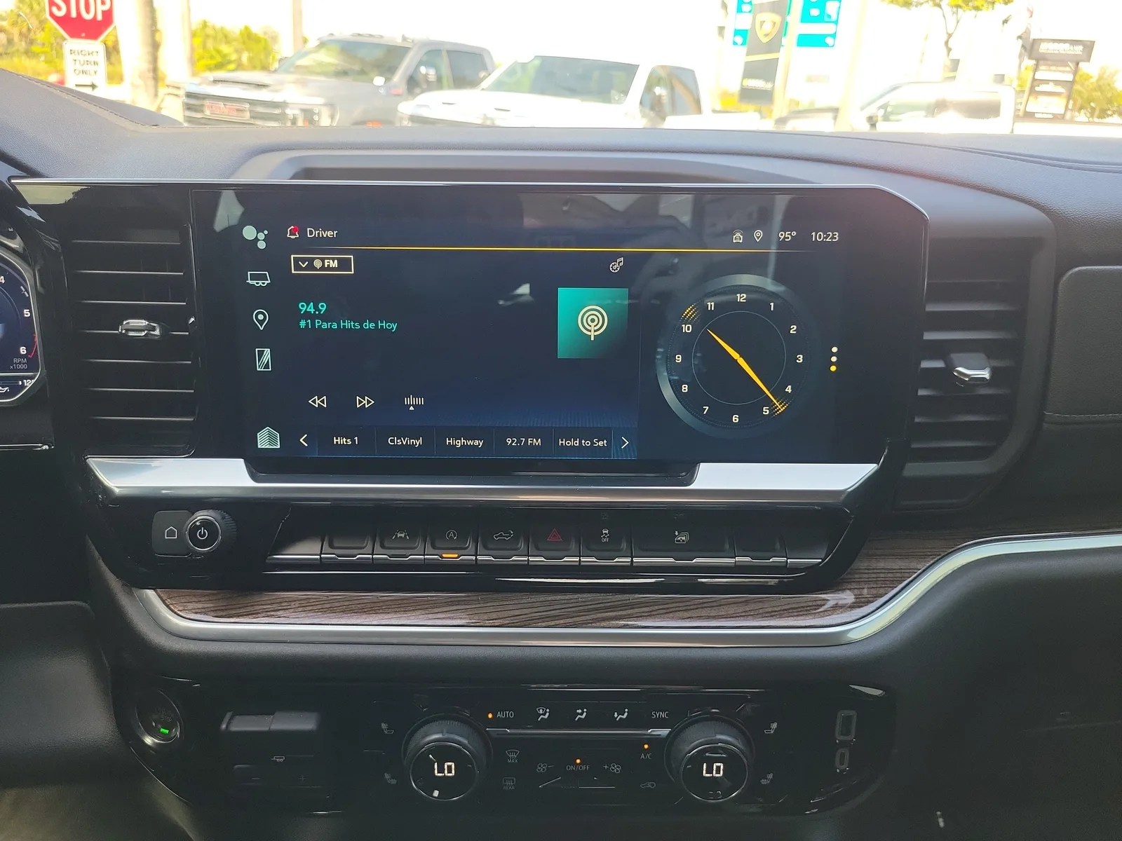 2024 Chevrolet Silverado 1500 RST photo 24