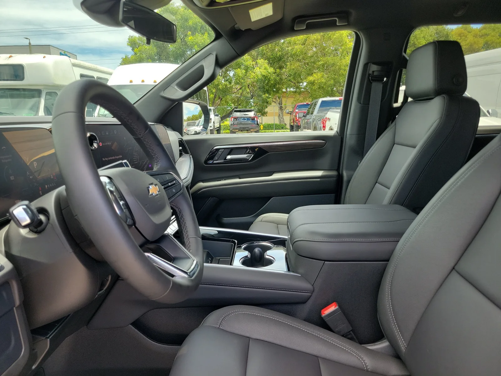2026 Chevrolet Suburban LT photo 10