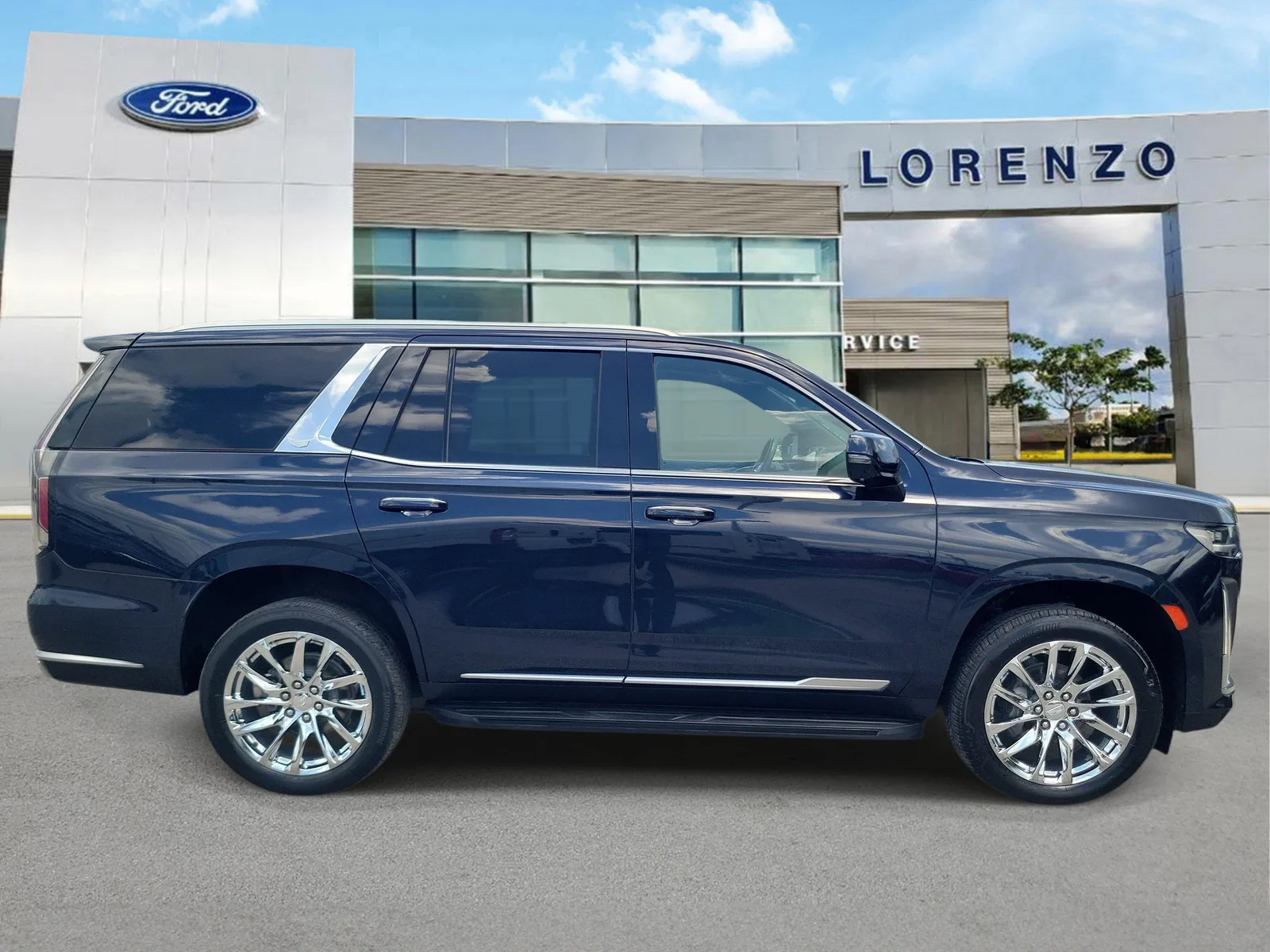 2023 Cadillac Escalade 4WD Premium Luxury photo 4