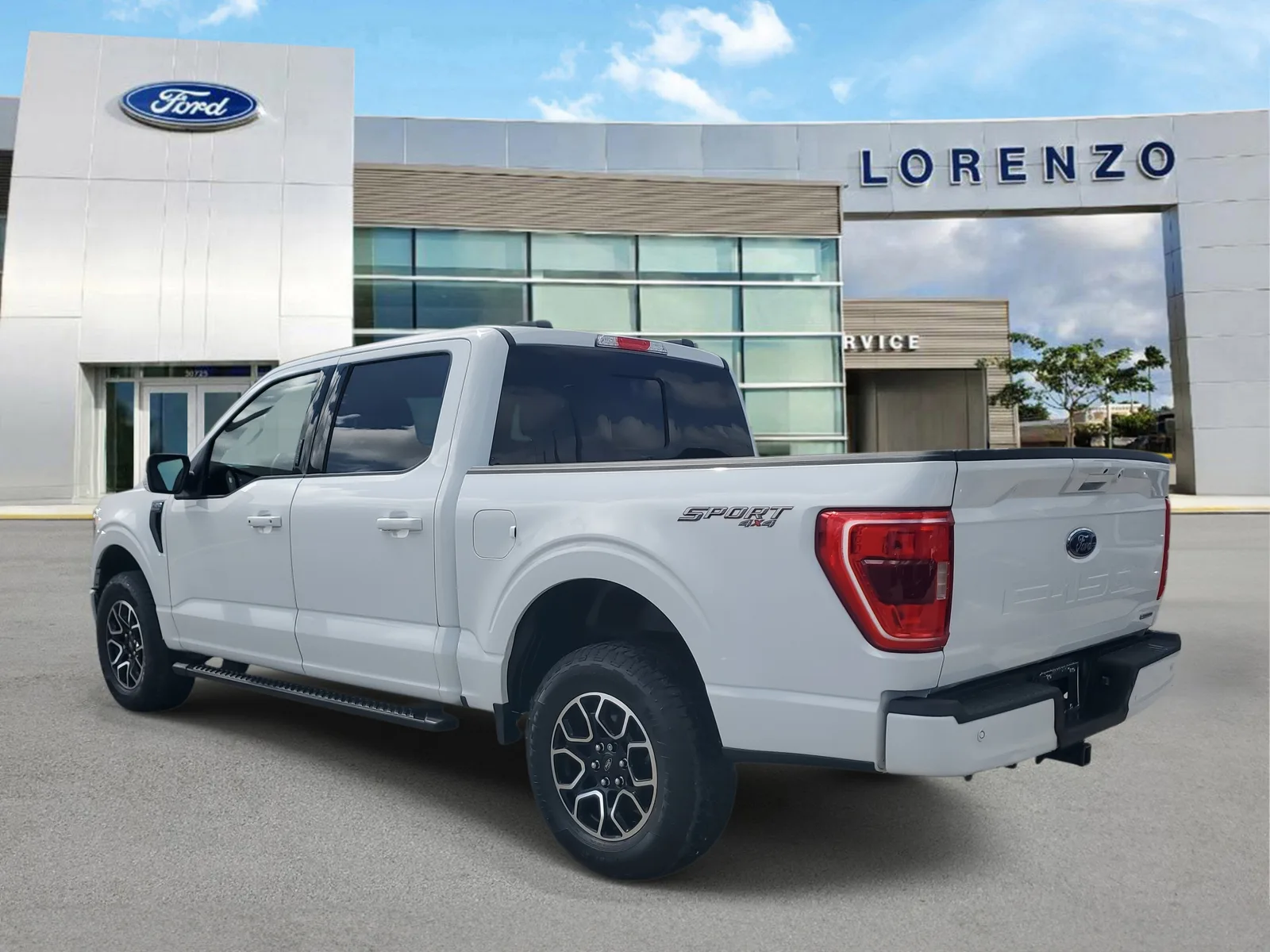 2023 Ford F-150 XLT 4WD photo 7