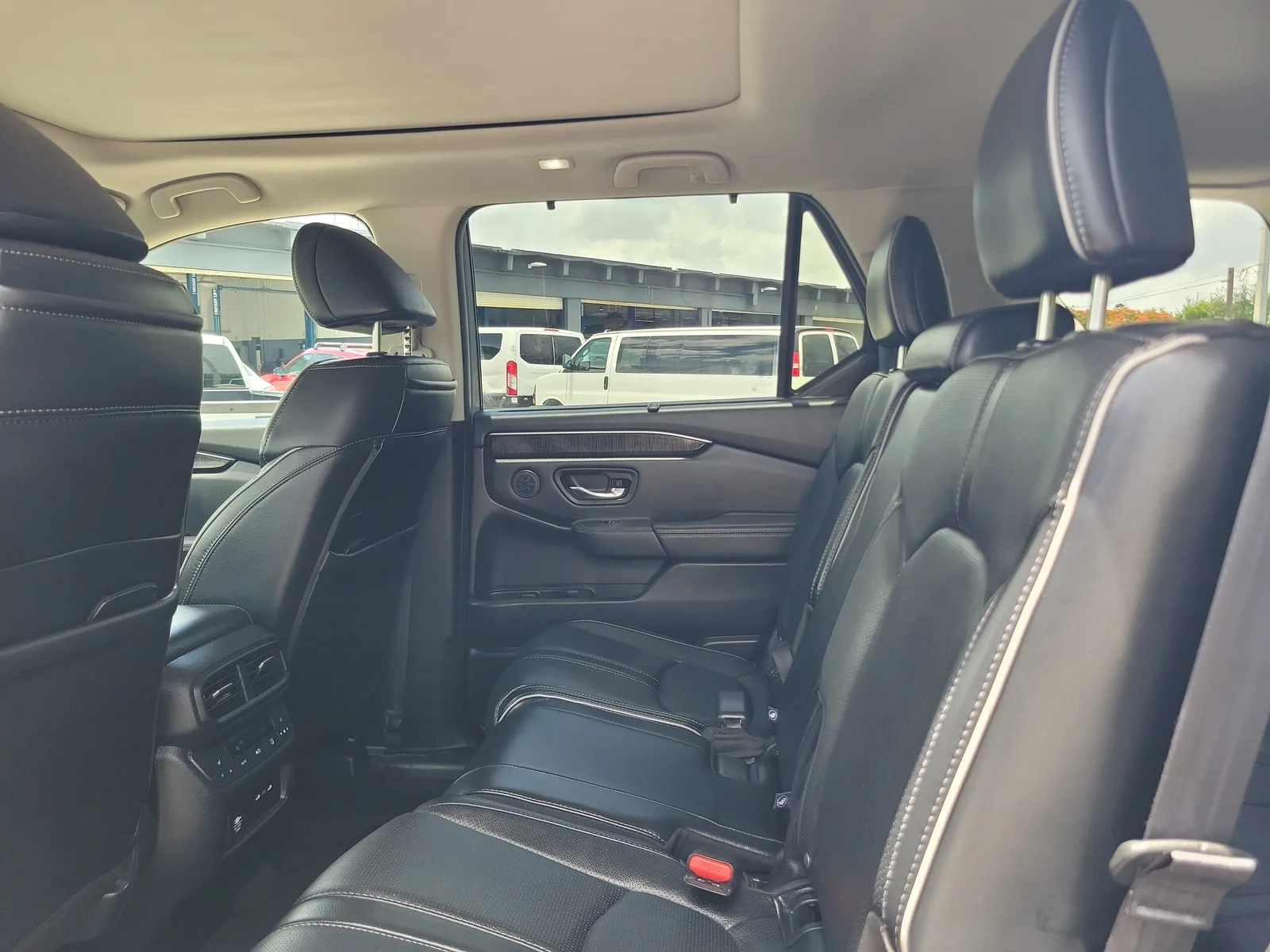 2024 Honda Pilot Elite photo 17