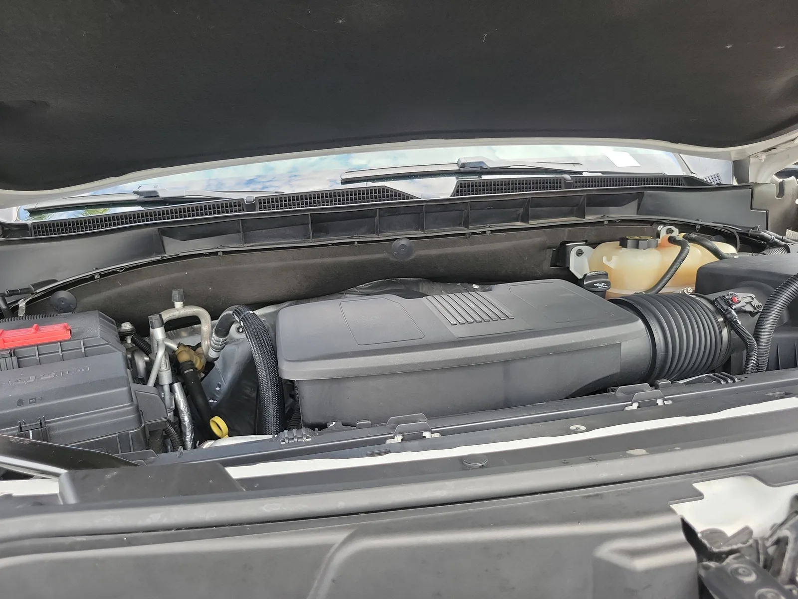 2022 GMC Yukon SLT photo 26