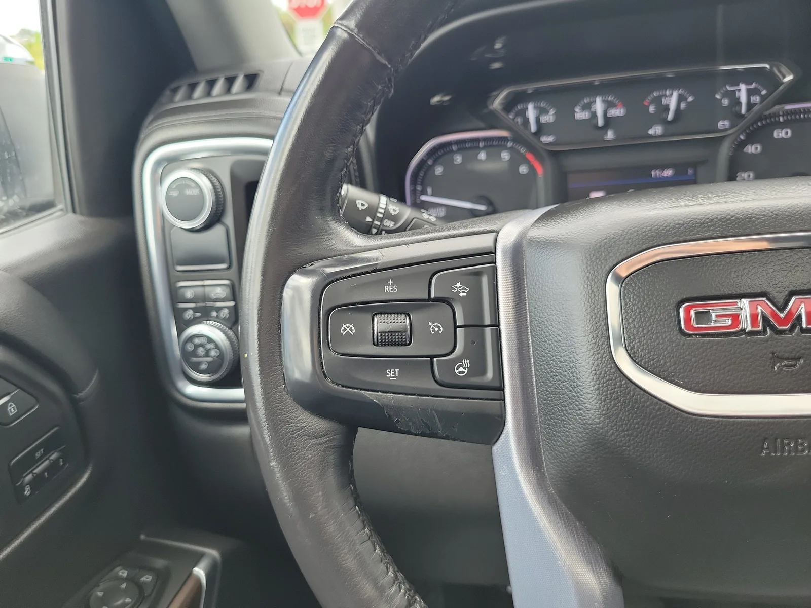 2020 GMC Sierra 1500 SLT photo 20