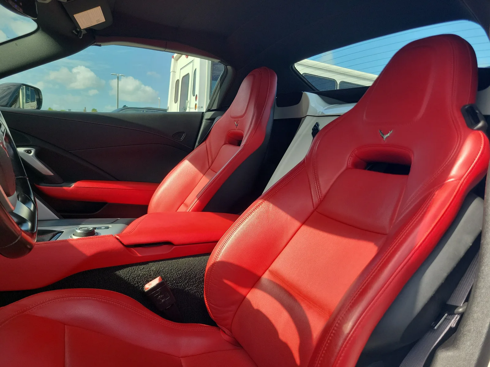 2017 Chevrolet Corvette Z51 2LT photo 12