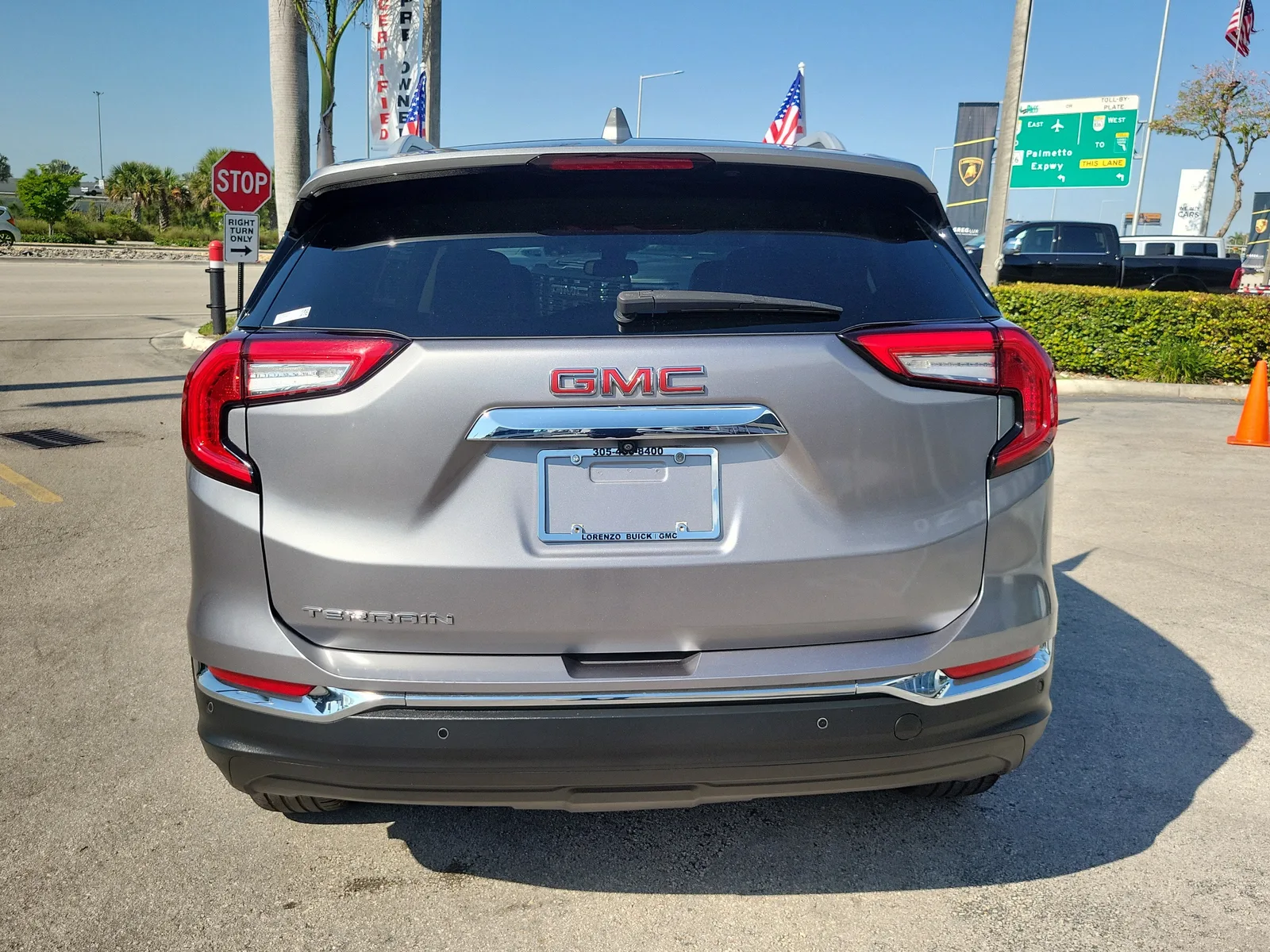 2023 GMC Terrain SLT photo 6