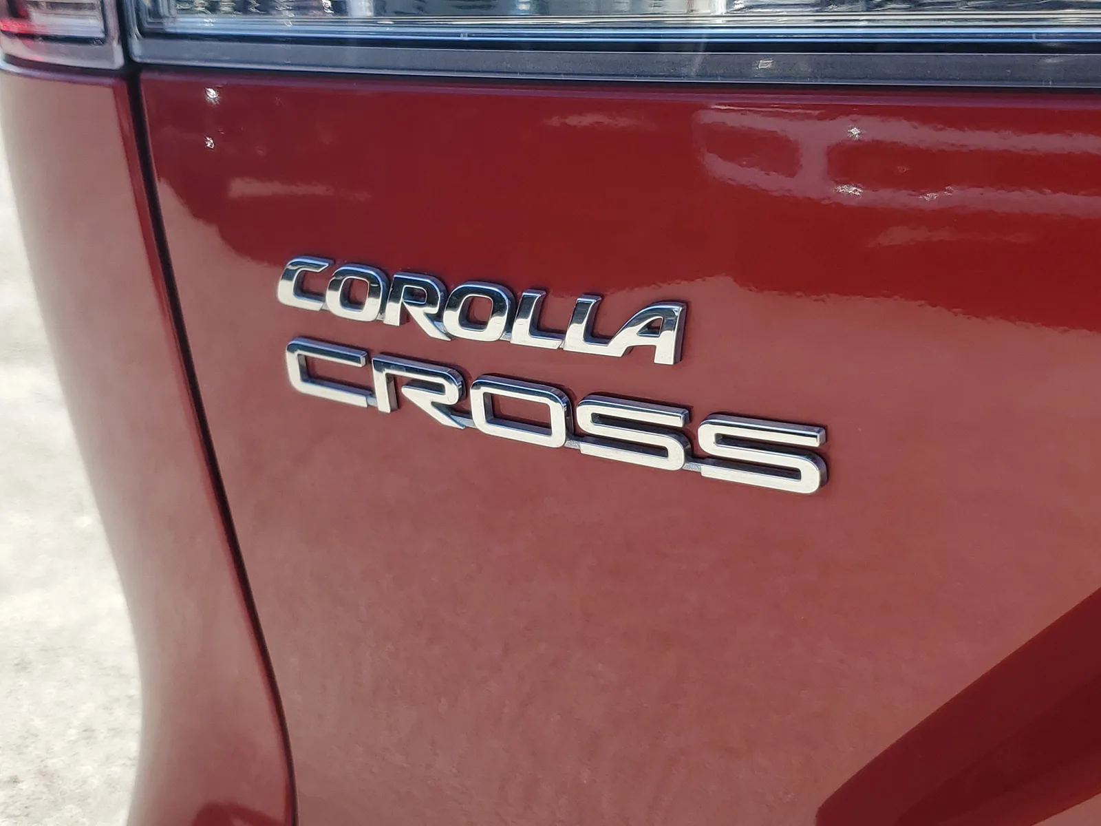 2023 Toyota Corolla Cross LE photo 29