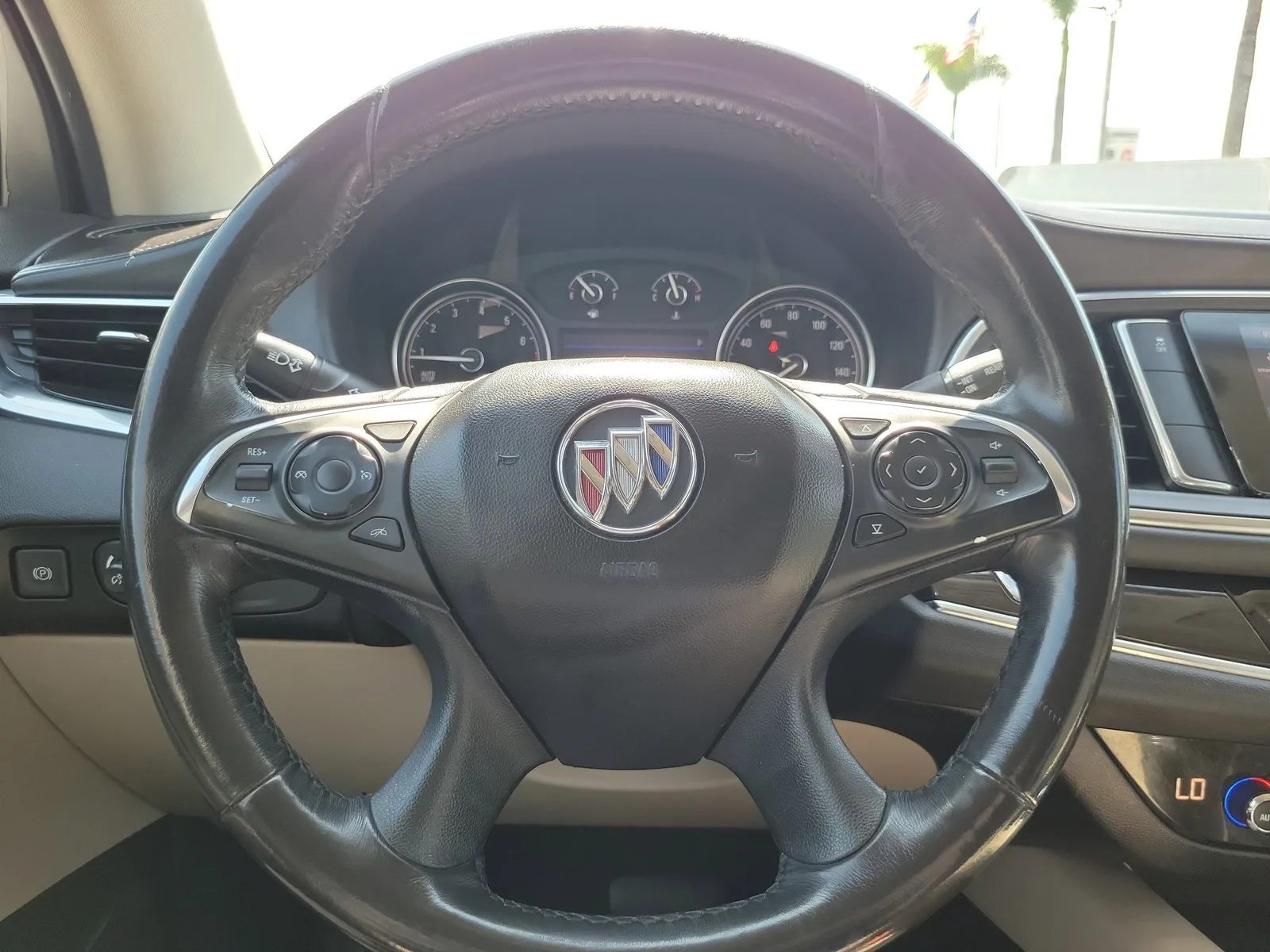 2020 Buick Enclave Essence photo 18